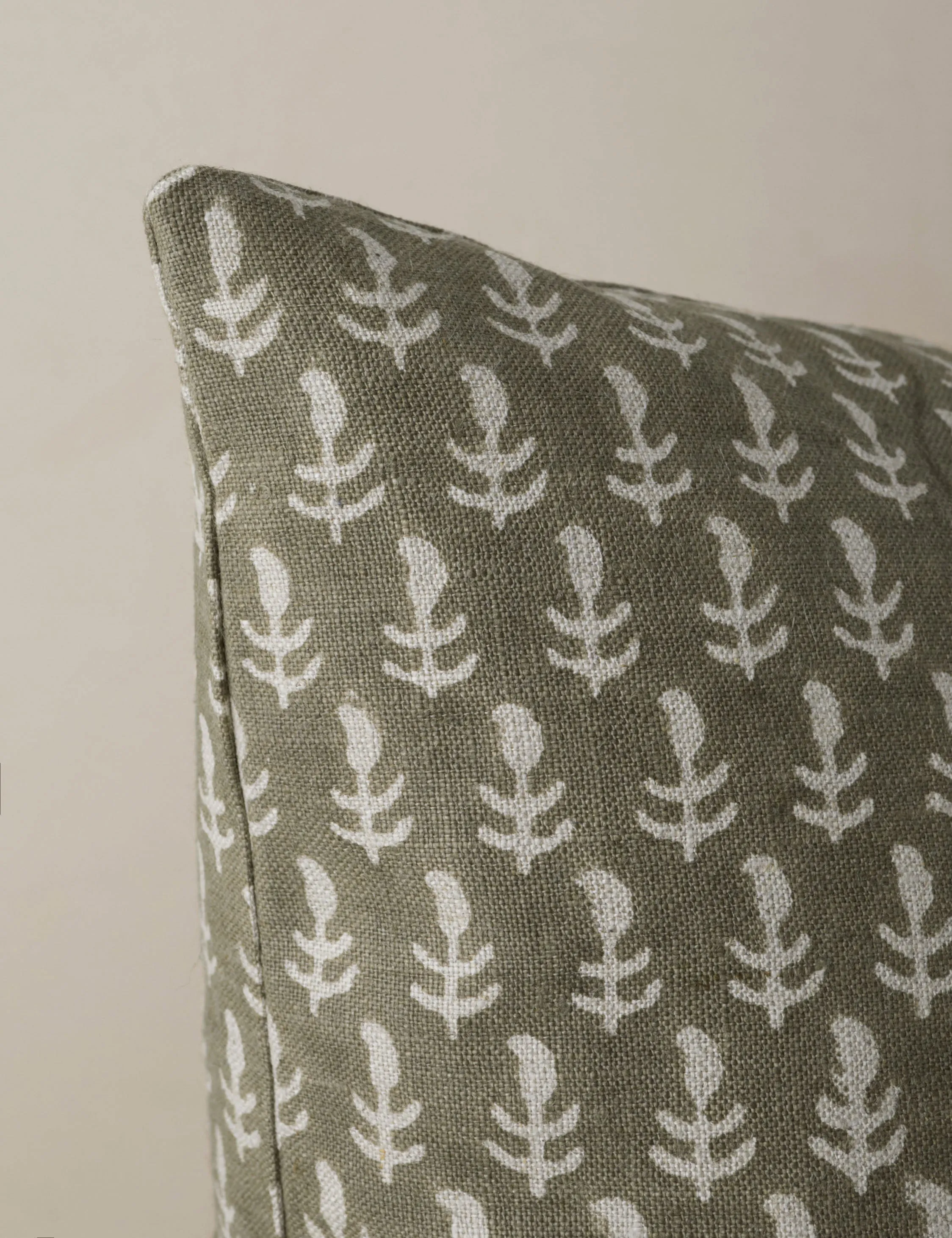 Agnes Linen Pillow Lulu and Georgia