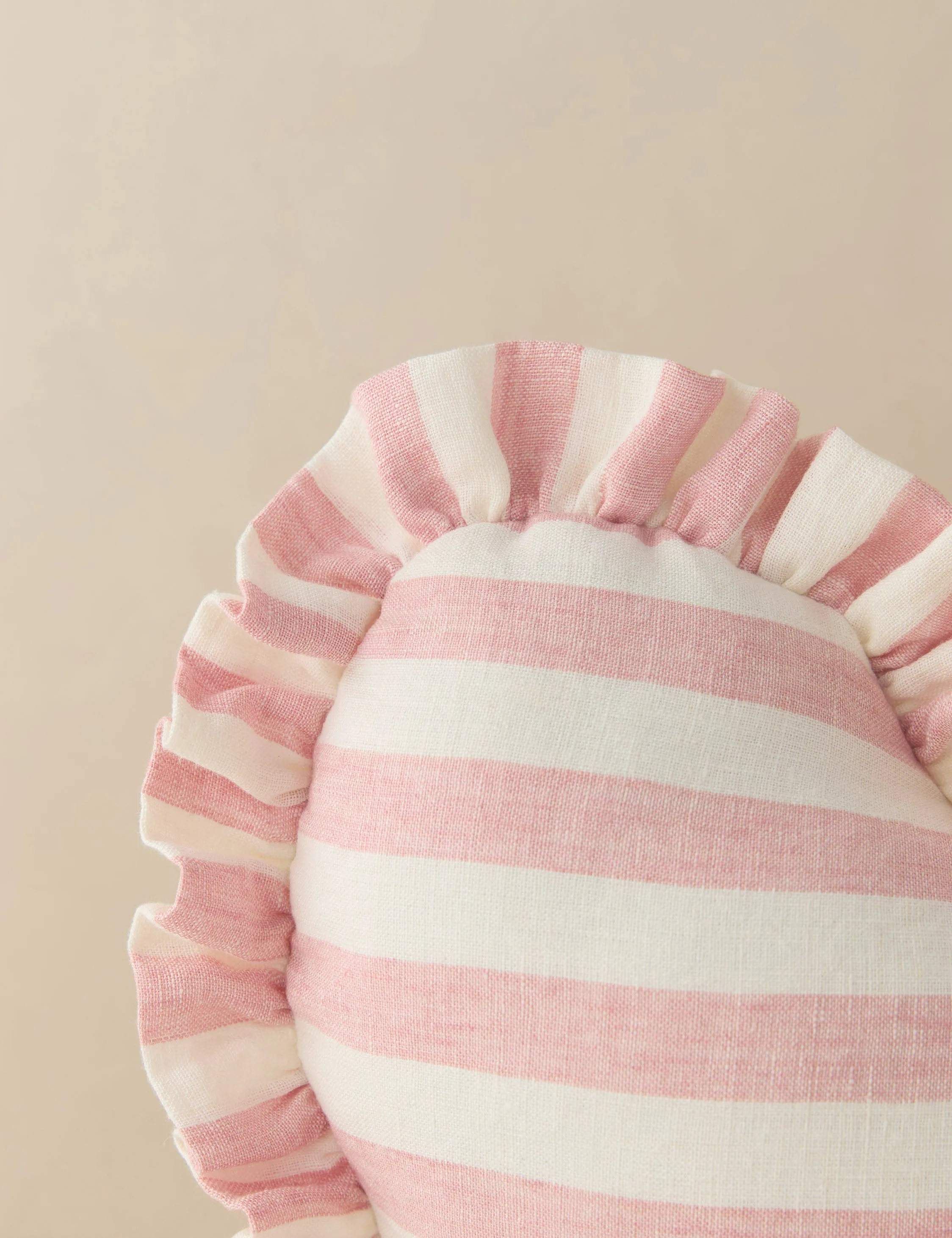 Amaroso Linen Heart Pillow Lulu and Georgia