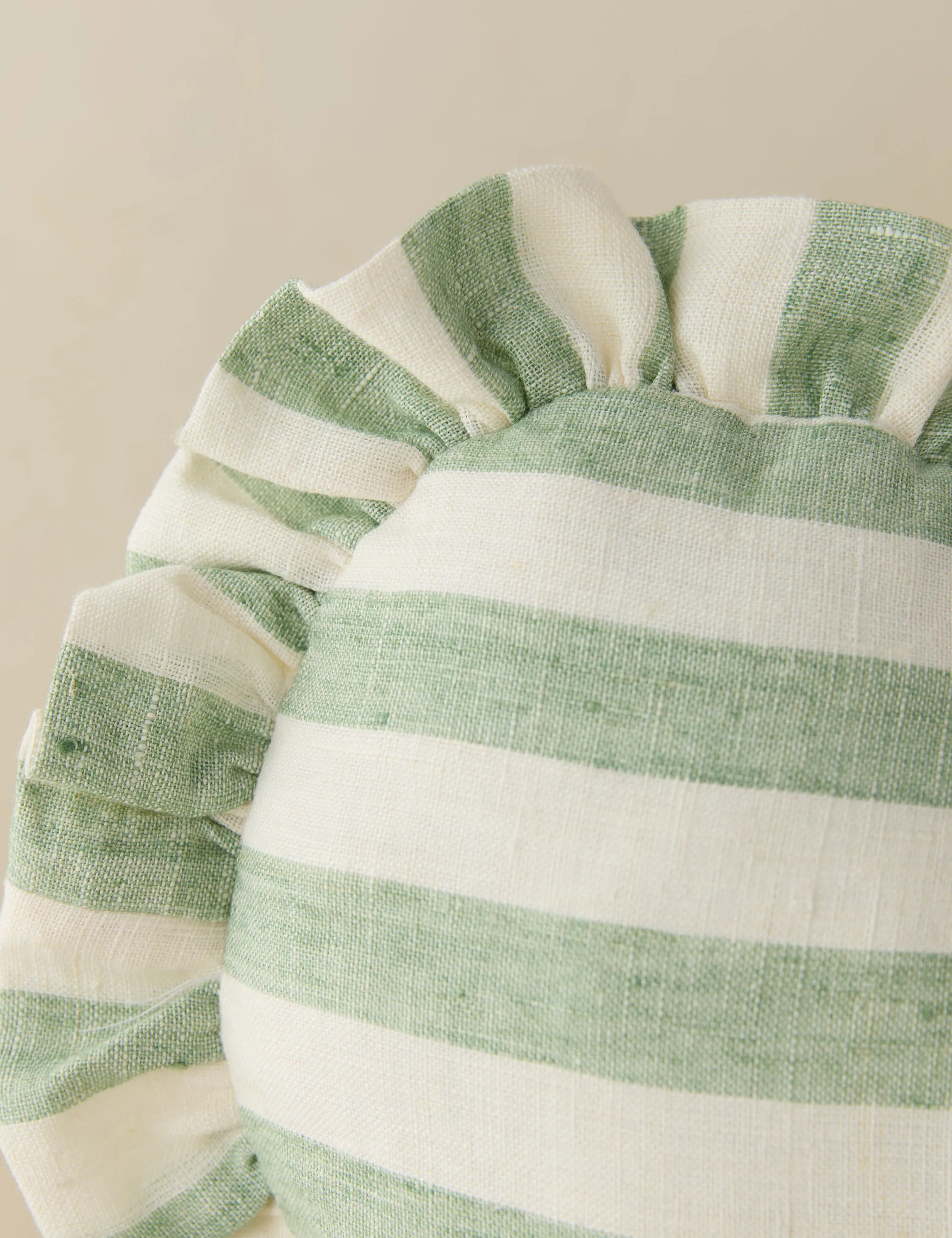 Amaroso Linen Heart Pillow Lulu and Georgia
