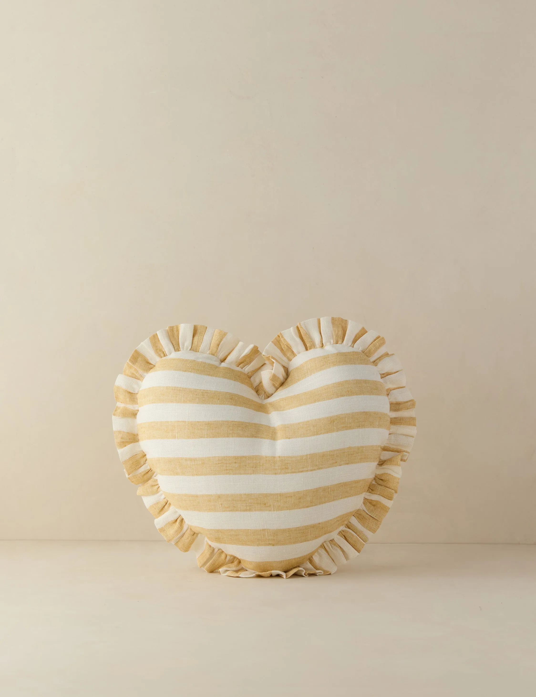 Amaroso Linen Heart Pillow Lulu and Georgia