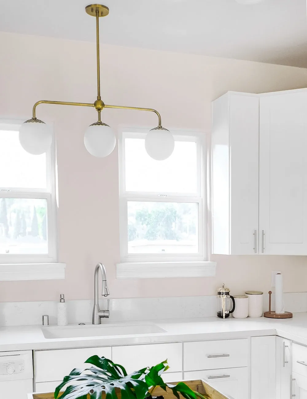 Annetta Linear Chandelier Lulu and Georgia