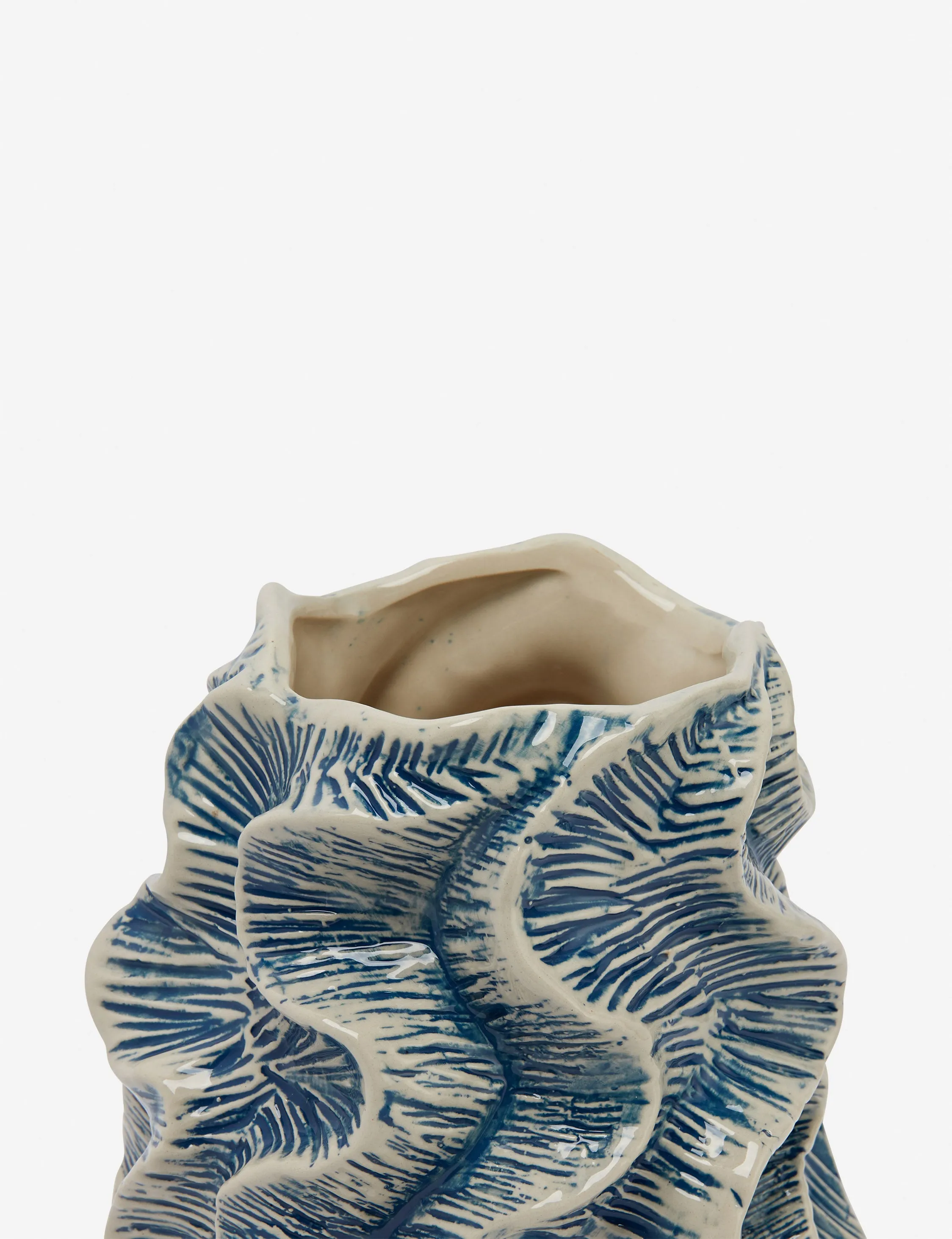 Anwen Vase Lulu and Georgia