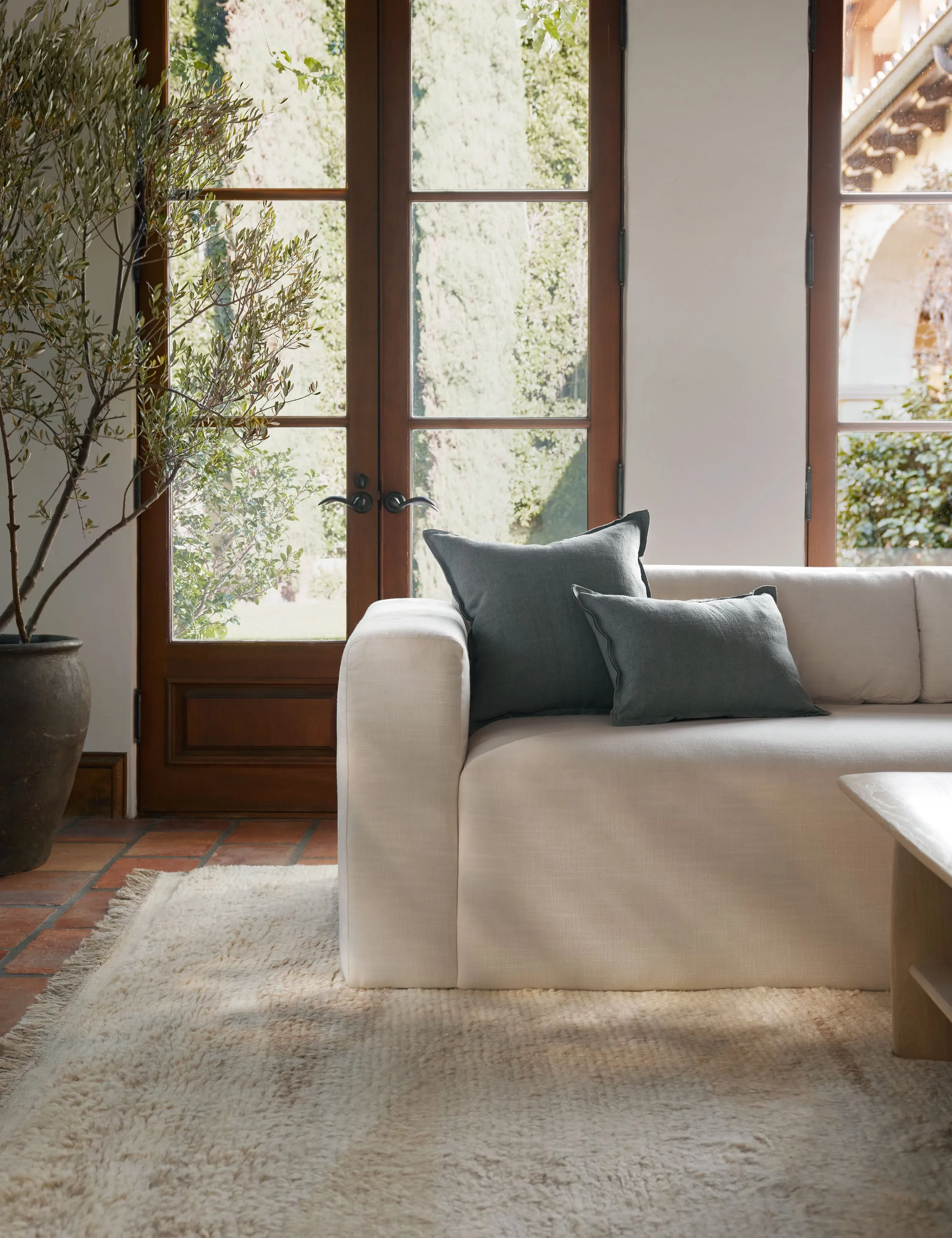 Arlo Linen Pillow Lulu and Georgia
