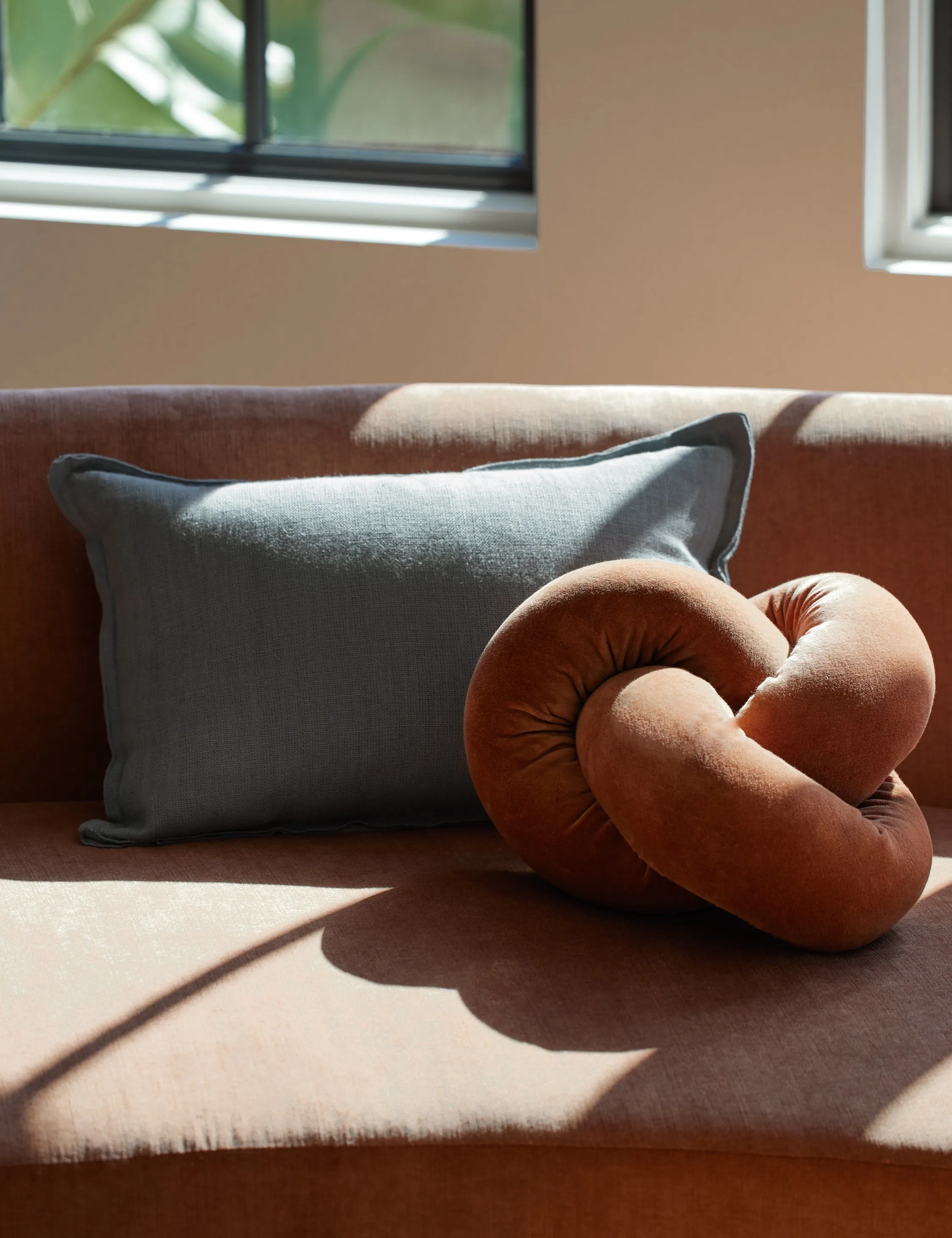 Arlo Linen Pillow Lulu and Georgia