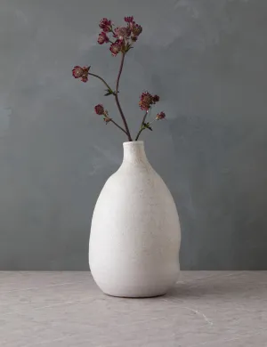 Ayala Vase Lulu and Georgia