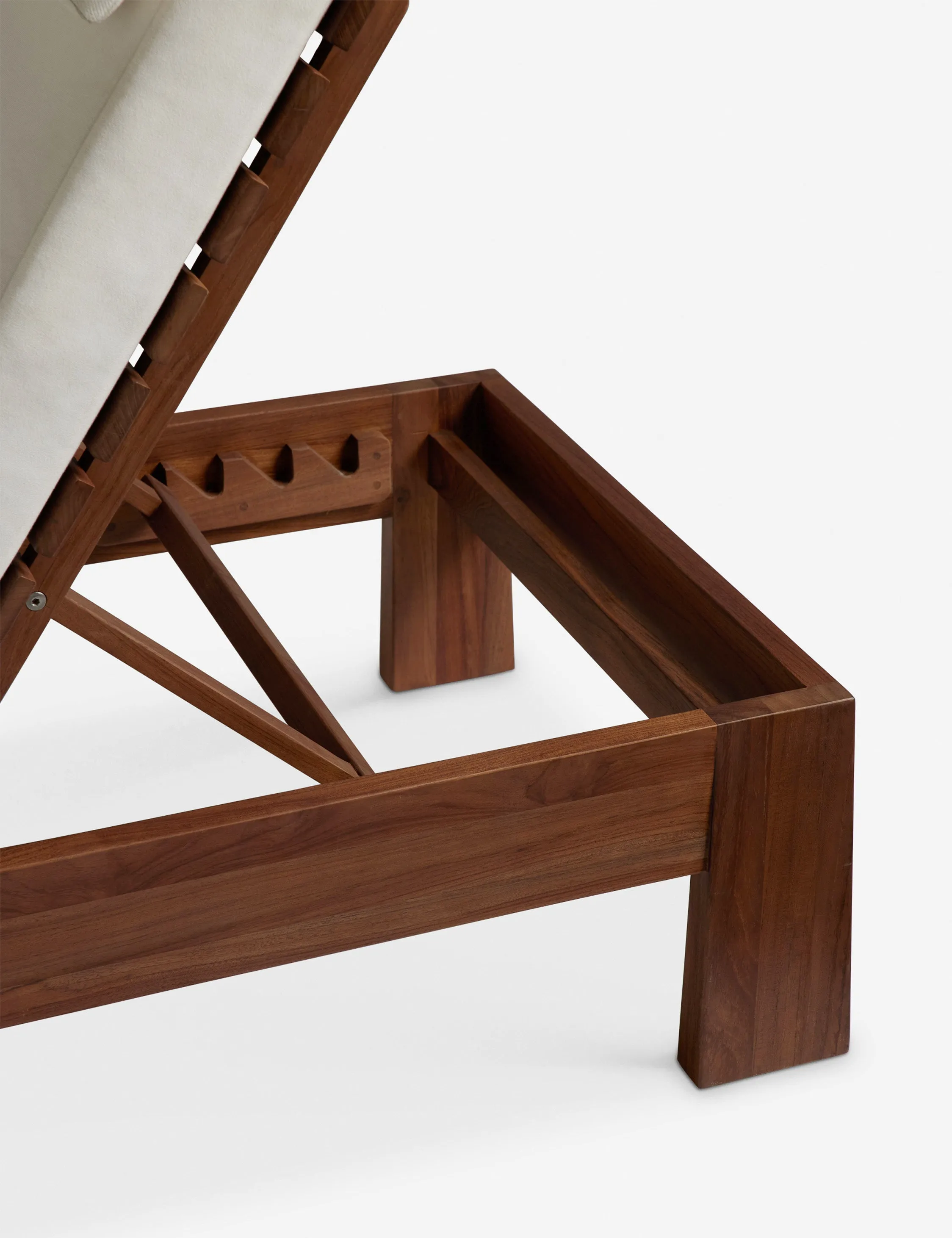 Bassano Outdoor Chaise Lulu and Georgia