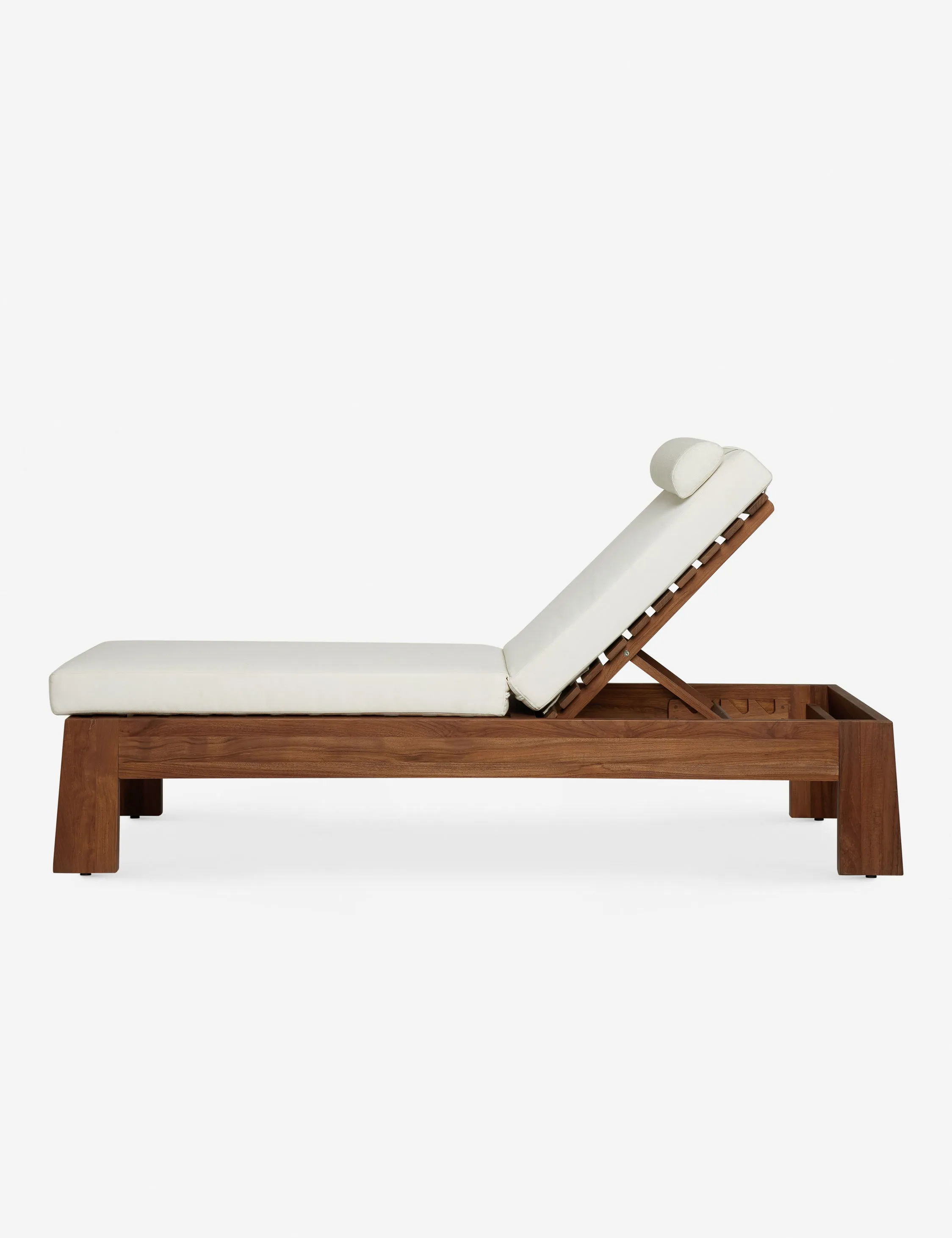 Bassano Outdoor Chaise Lulu and Georgia