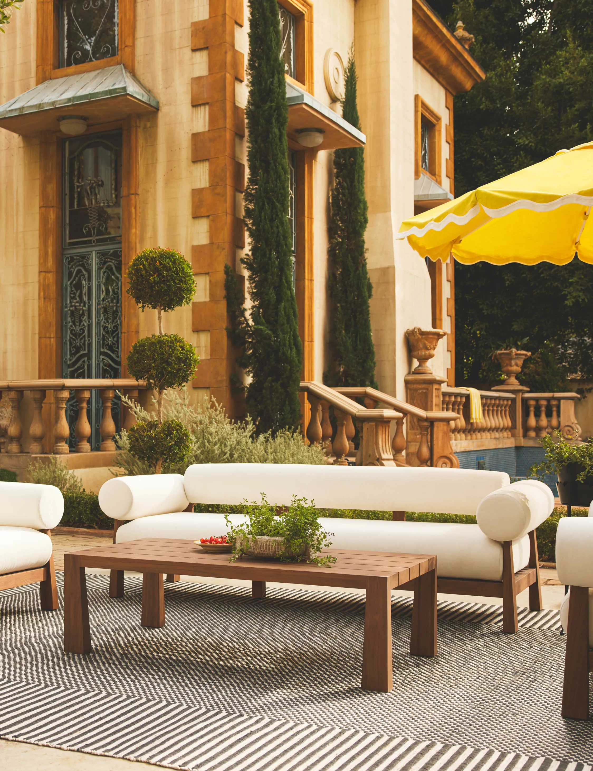Bassano Outdoor Sofa Lulu and Georgia