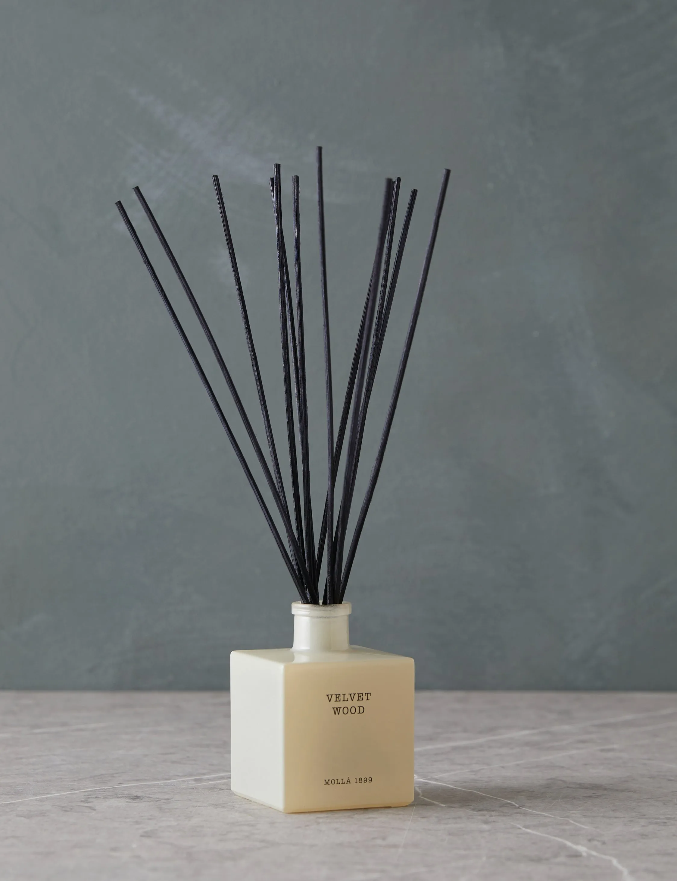 Boutique Fragrance by Cereria Molla Lulu and Georgia