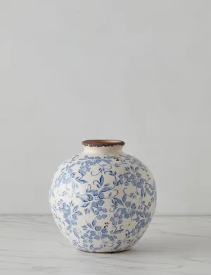 Cairns Vase Lulu and Georgia