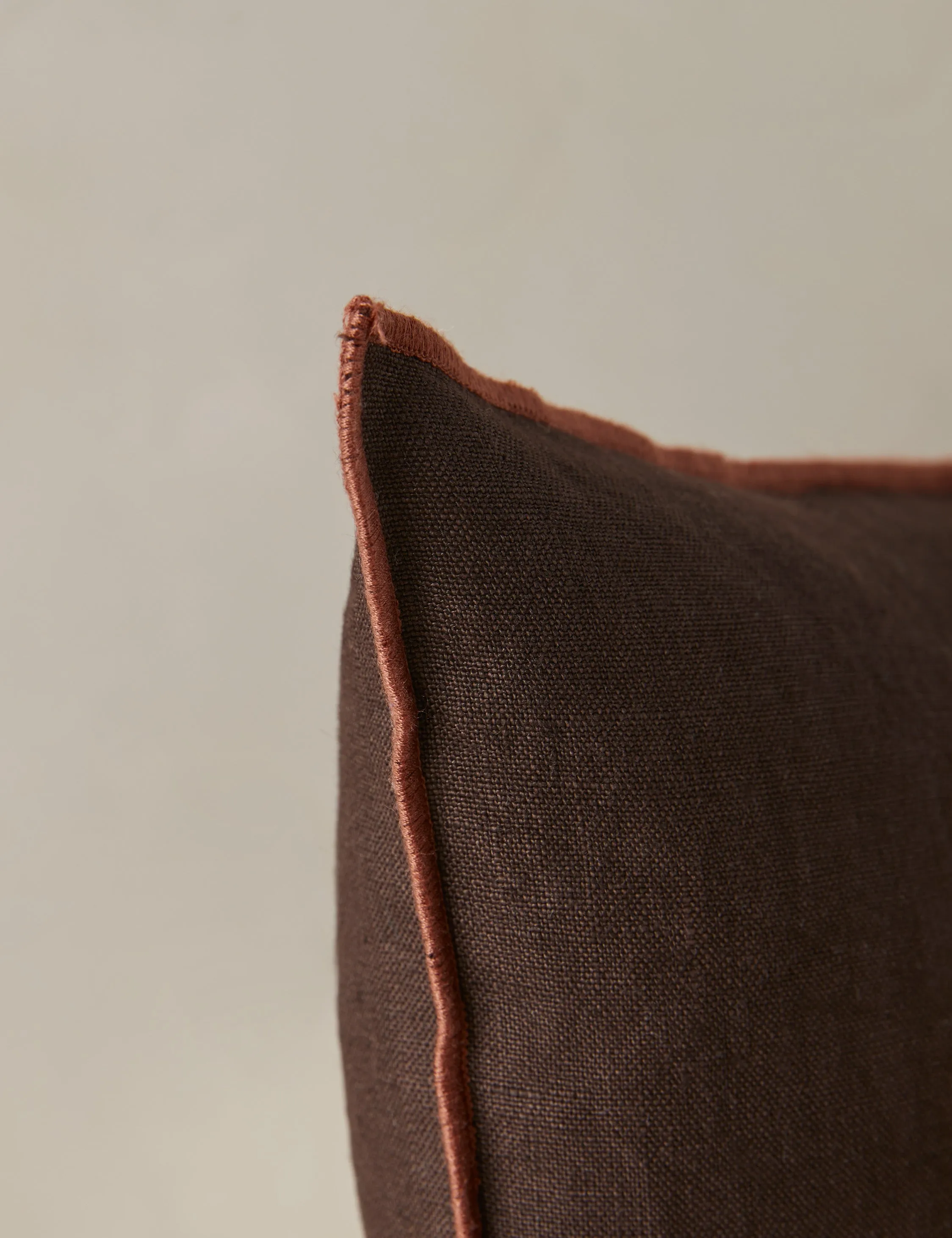 Carys Contrast Linen Pillow Lulu and Georgia