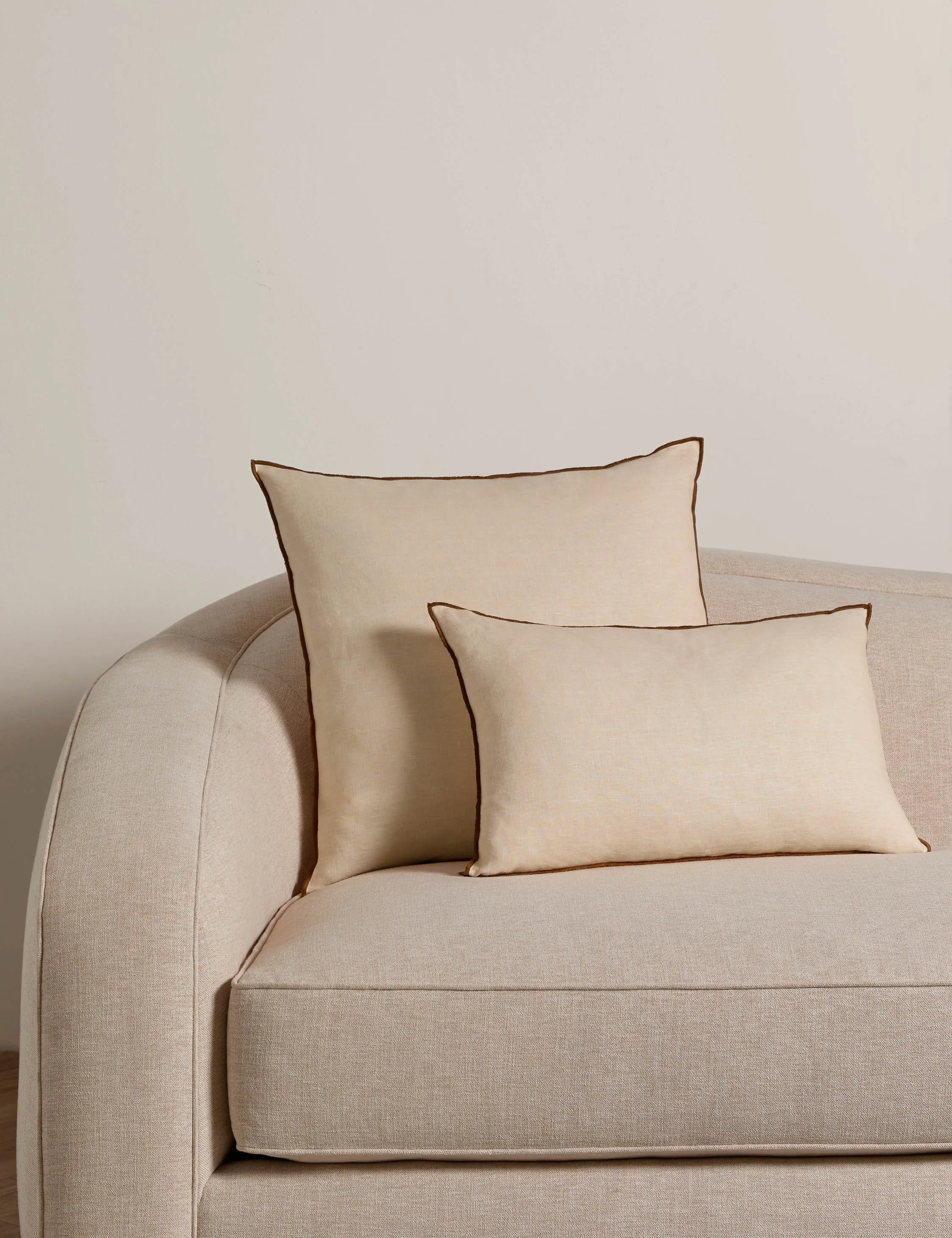 Carys Contrast Linen Pillow Lulu and Georgia