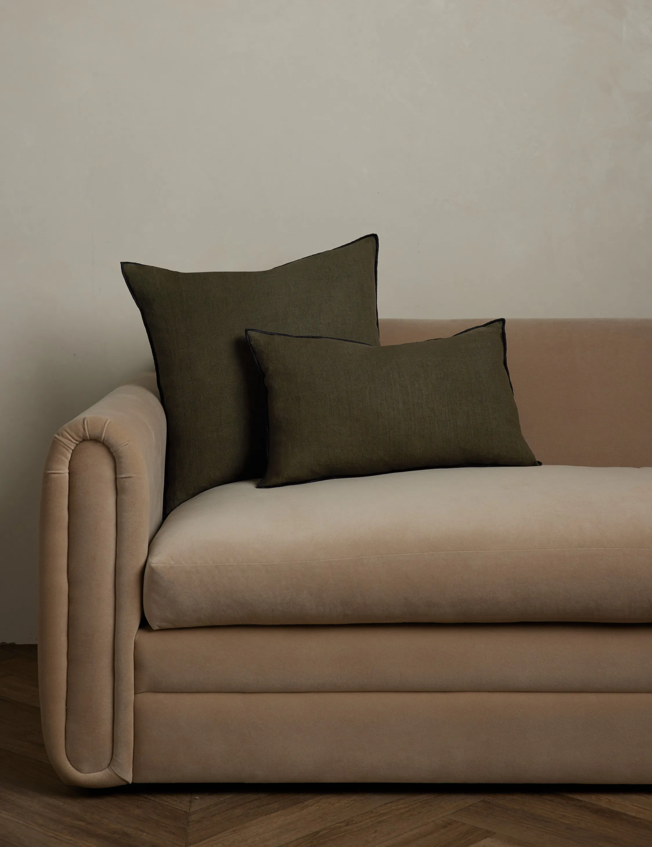 Carys Contrast Linen Pillow Lulu and Georgia