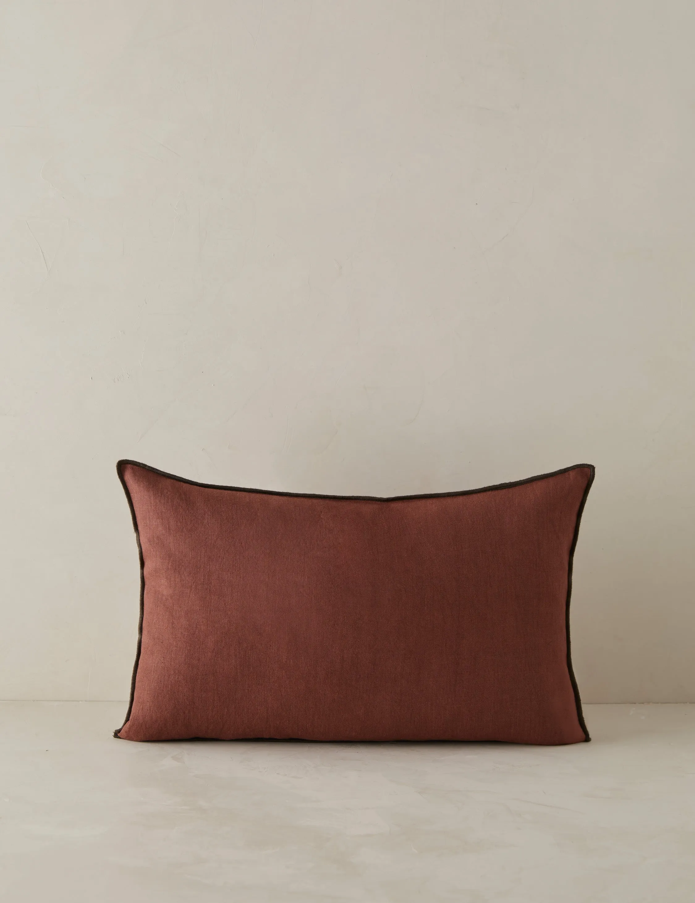 Carys Contrast Linen Pillow Lulu and Georgia