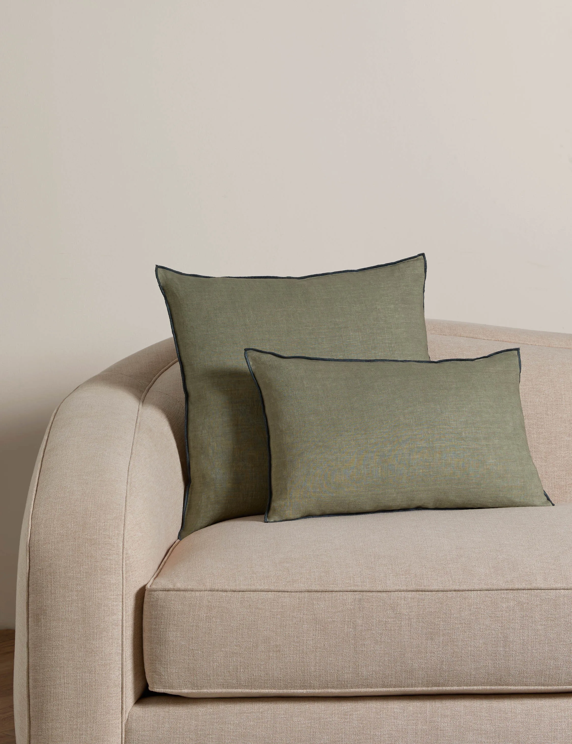 Carys Contrast Linen Pillow Lulu and Georgia