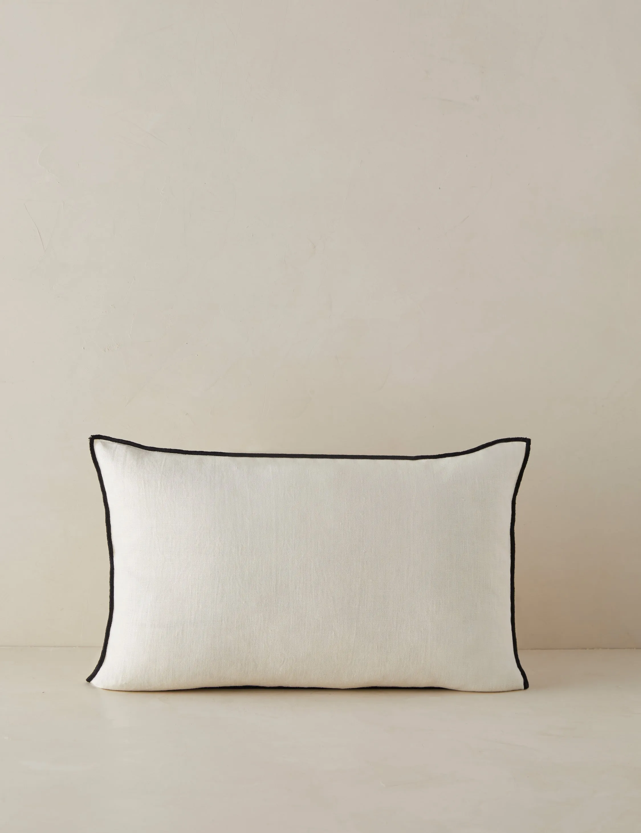 Carys Contrast Linen Pillow Lulu and Georgia