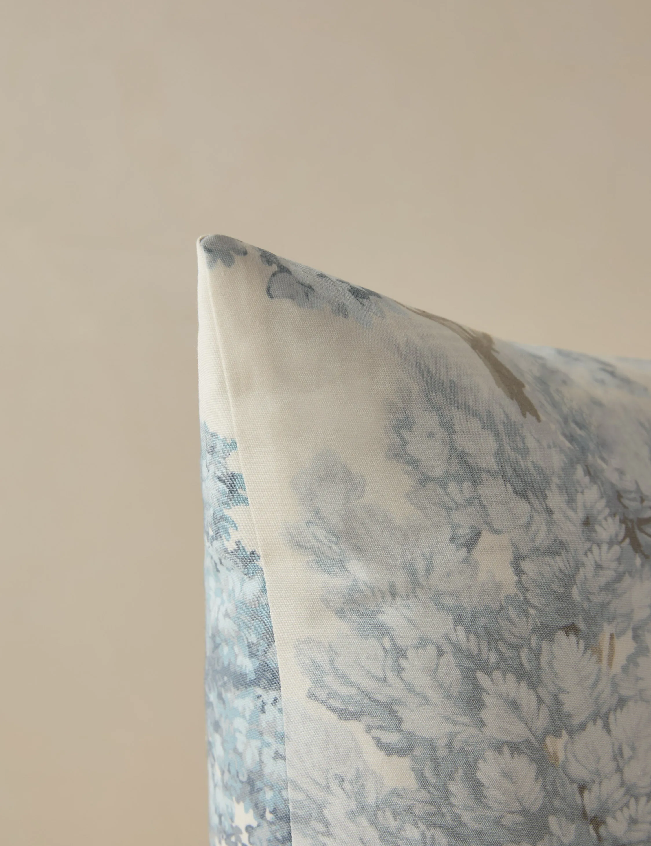 Central Park Pillow by Scalamandre Lulu and Georgia