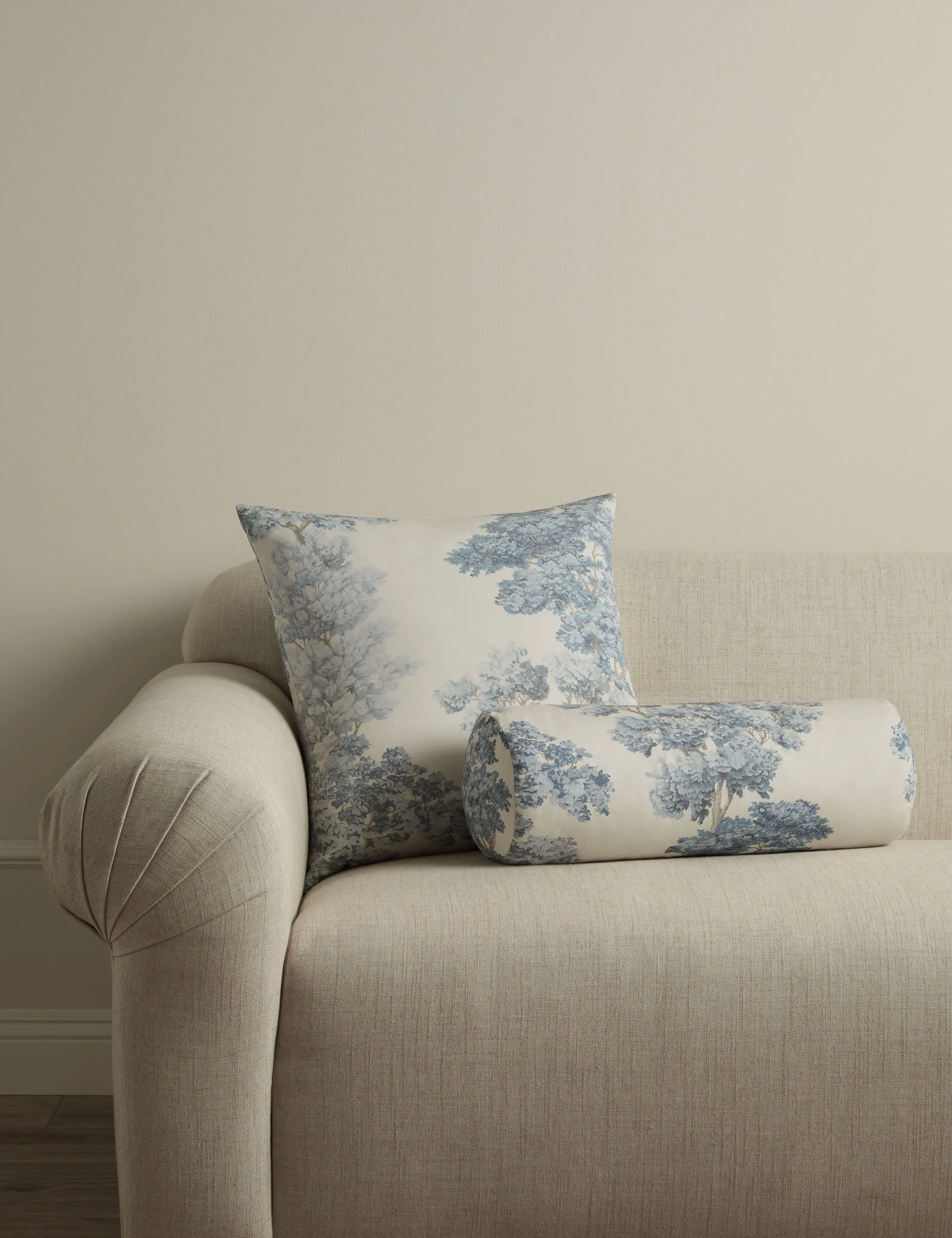 Central Park Pillow by Scalamandre Lulu and Georgia