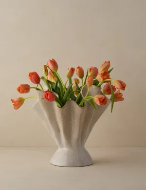 Darcia Vase Lulu and Georgia