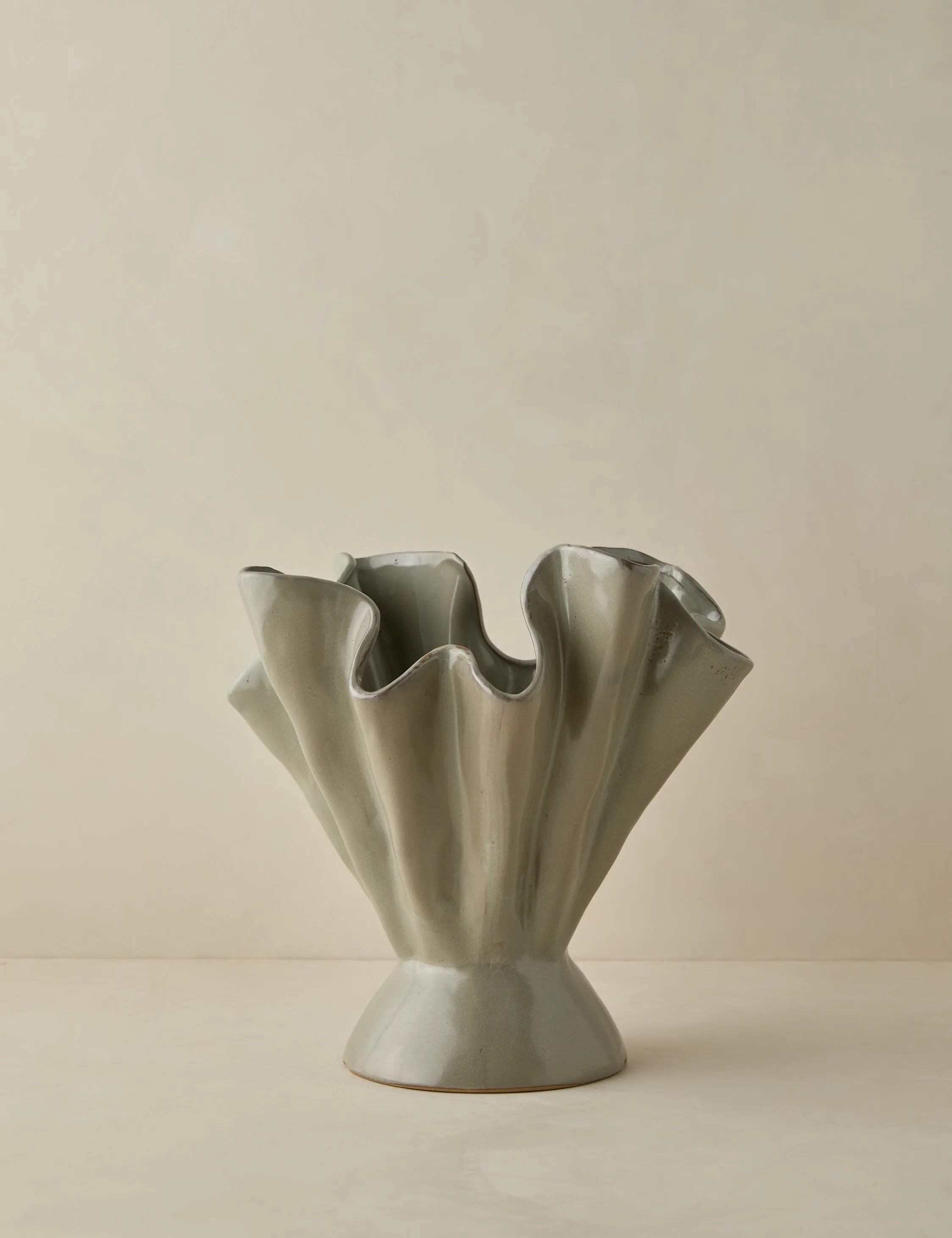 Darcia Vase Lulu and Georgia