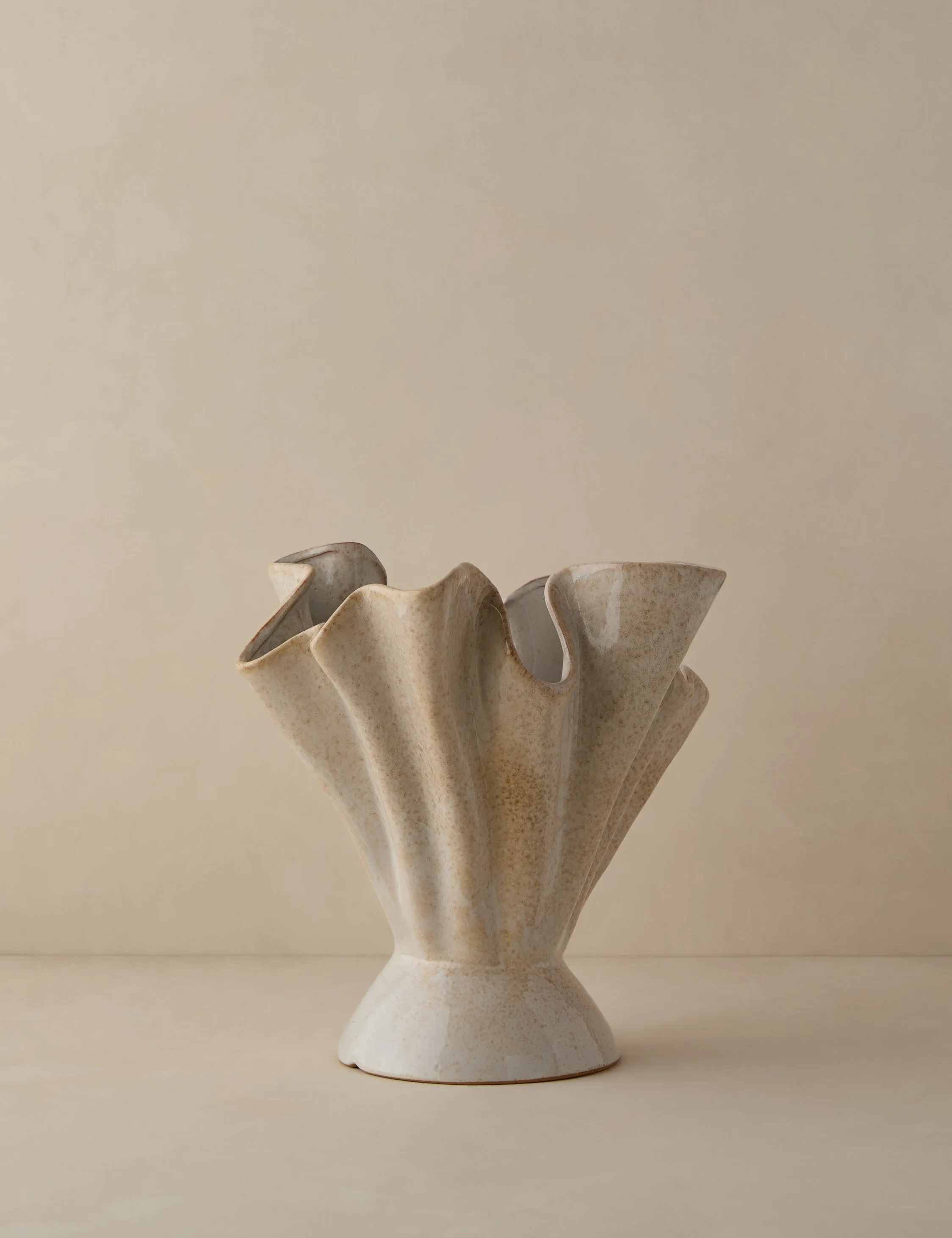 Darcia Vase Lulu and Georgia