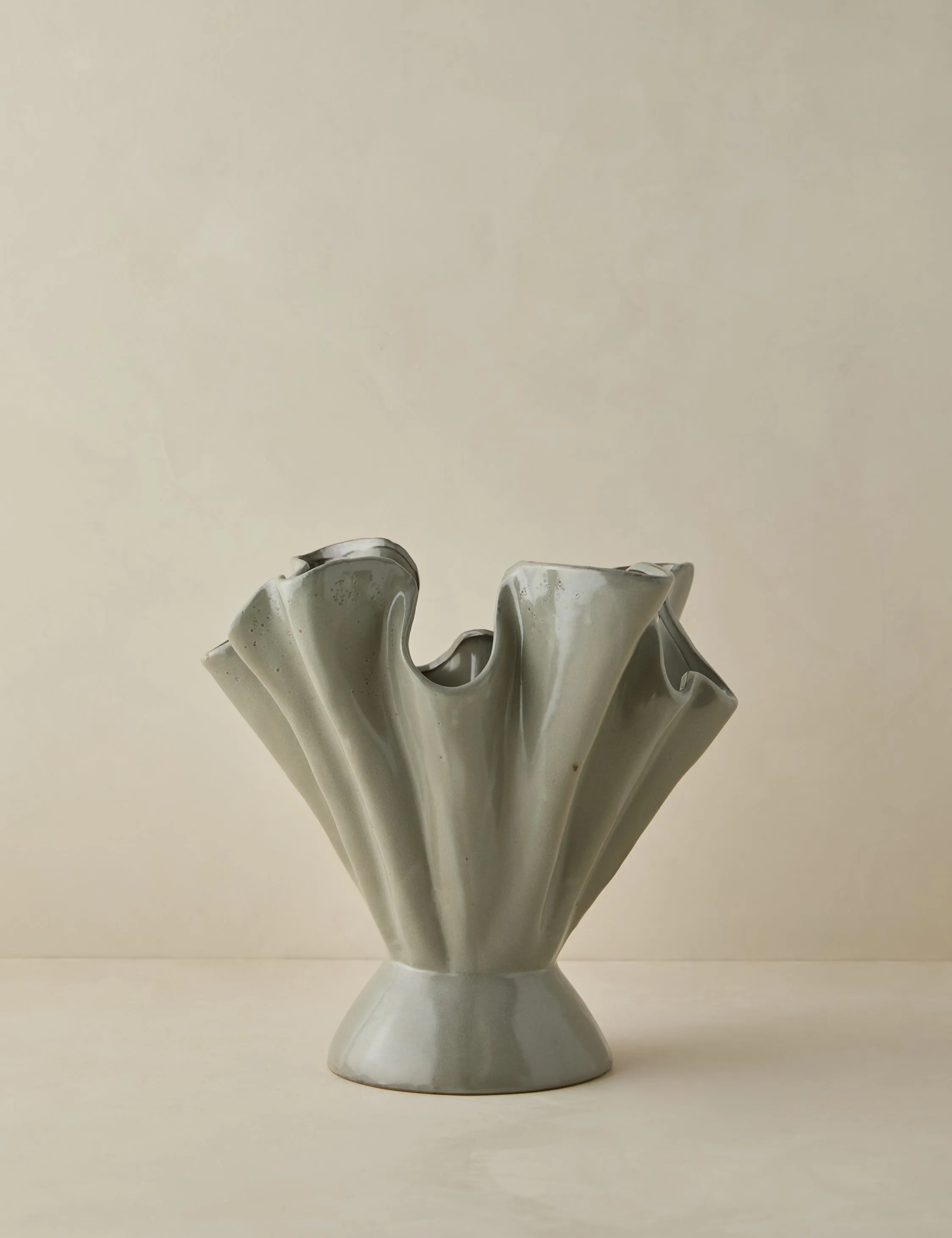 Darcia Vase Lulu and Georgia