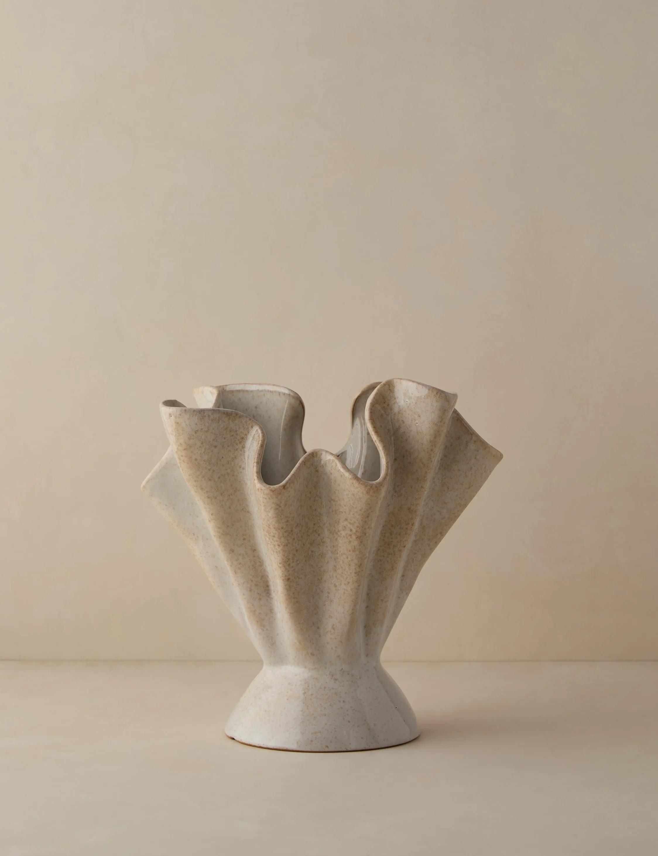 Darcia Vase Lulu and Georgia
