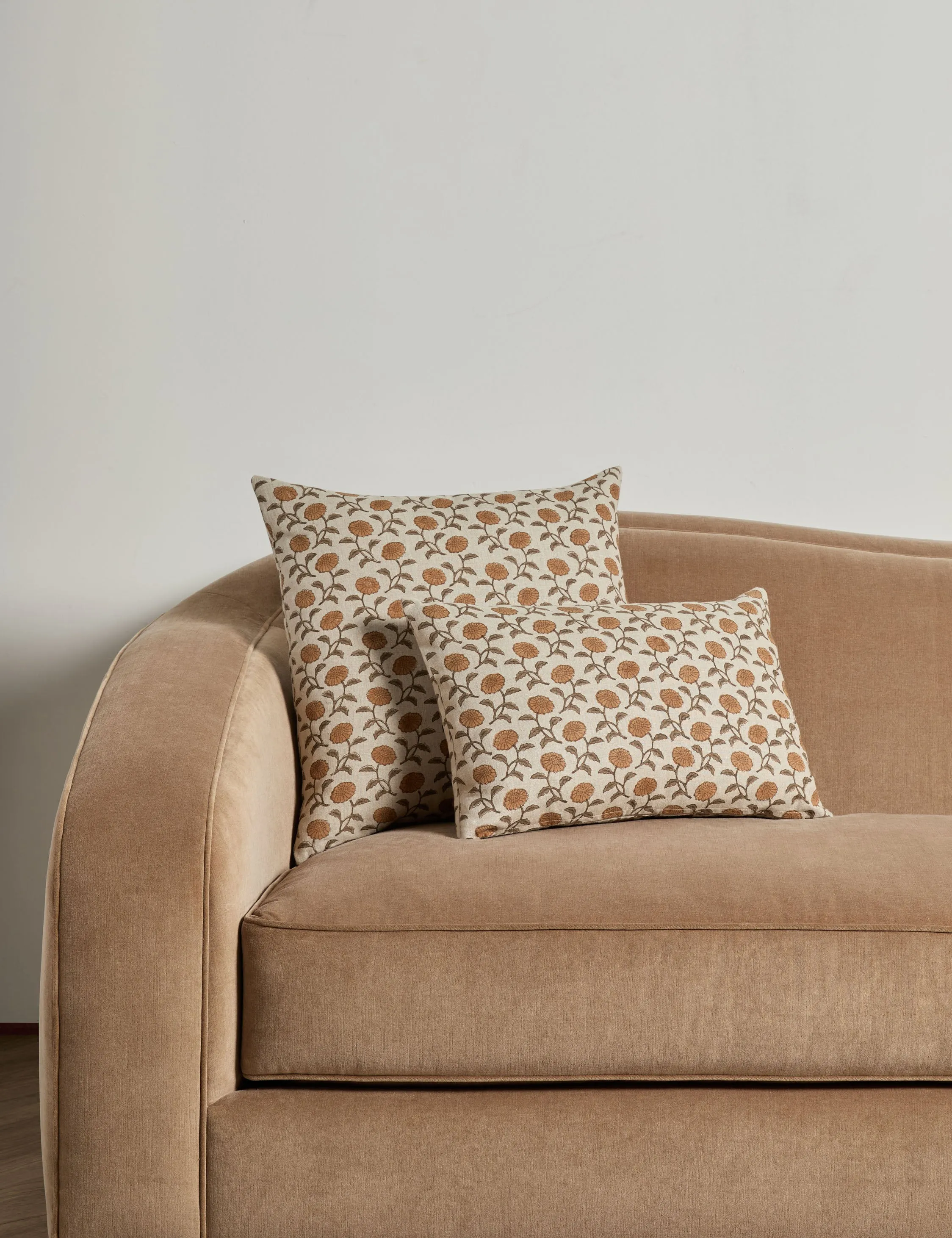 Dori Linen Pillow Lulu and Georgia