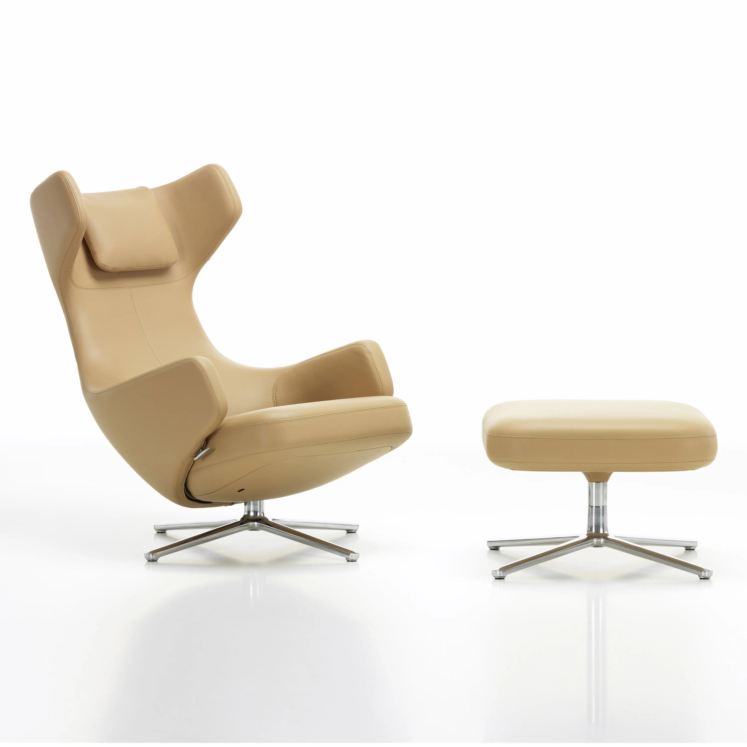 Grand Repos Lounge Chair and Ottoman