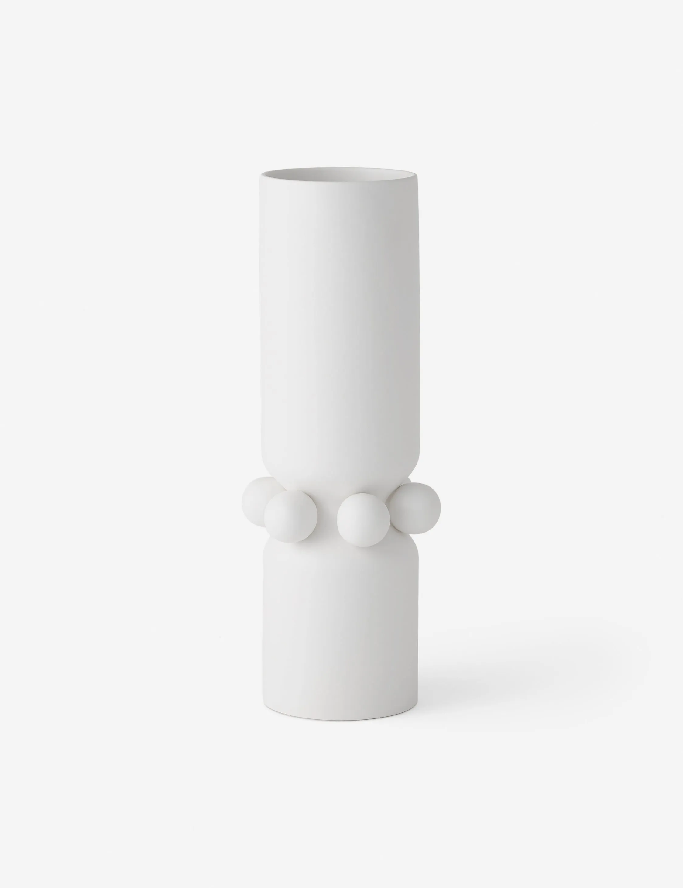 Ingleby Vase Lulu and Georgia