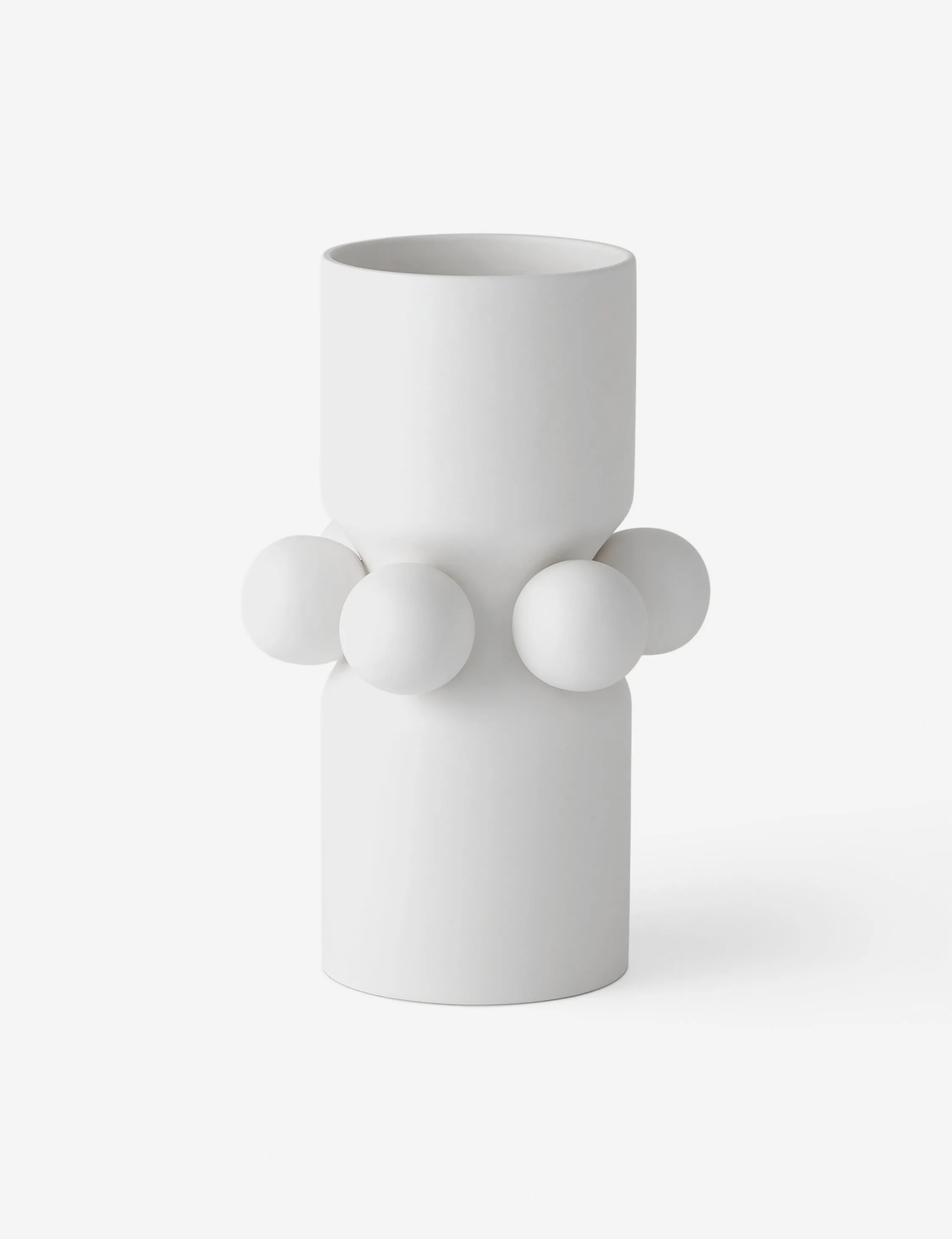 Ingleby Vase Lulu and Georgia