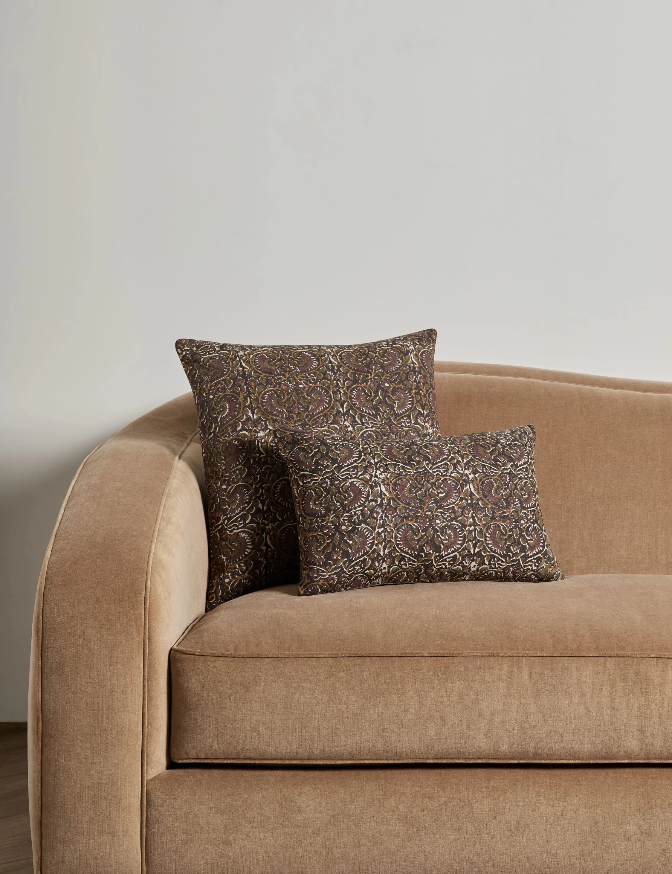 Lauritz Linen Pillow Lulu and Georgia