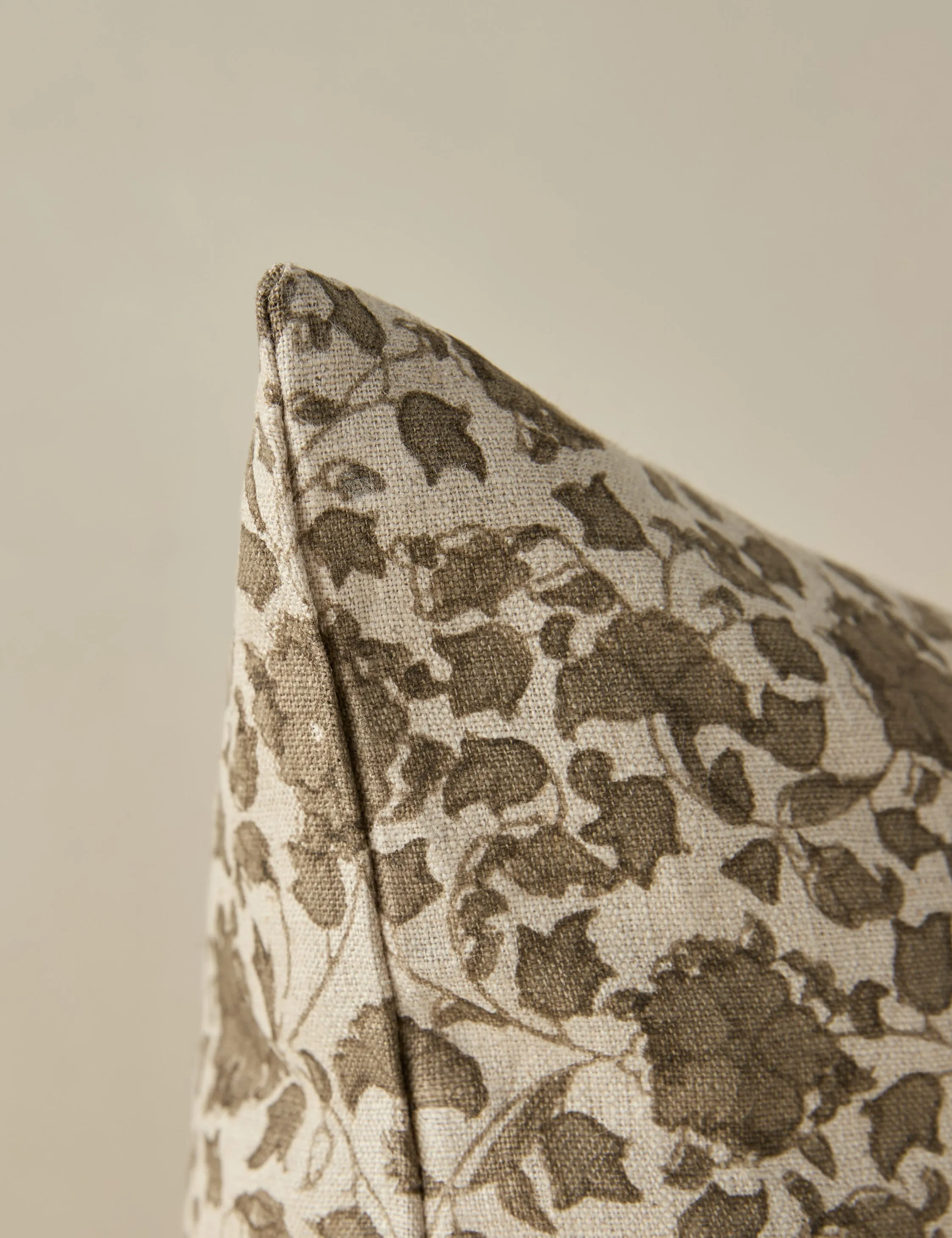 Lavelanet Linen Pillow Lulu and Georgia