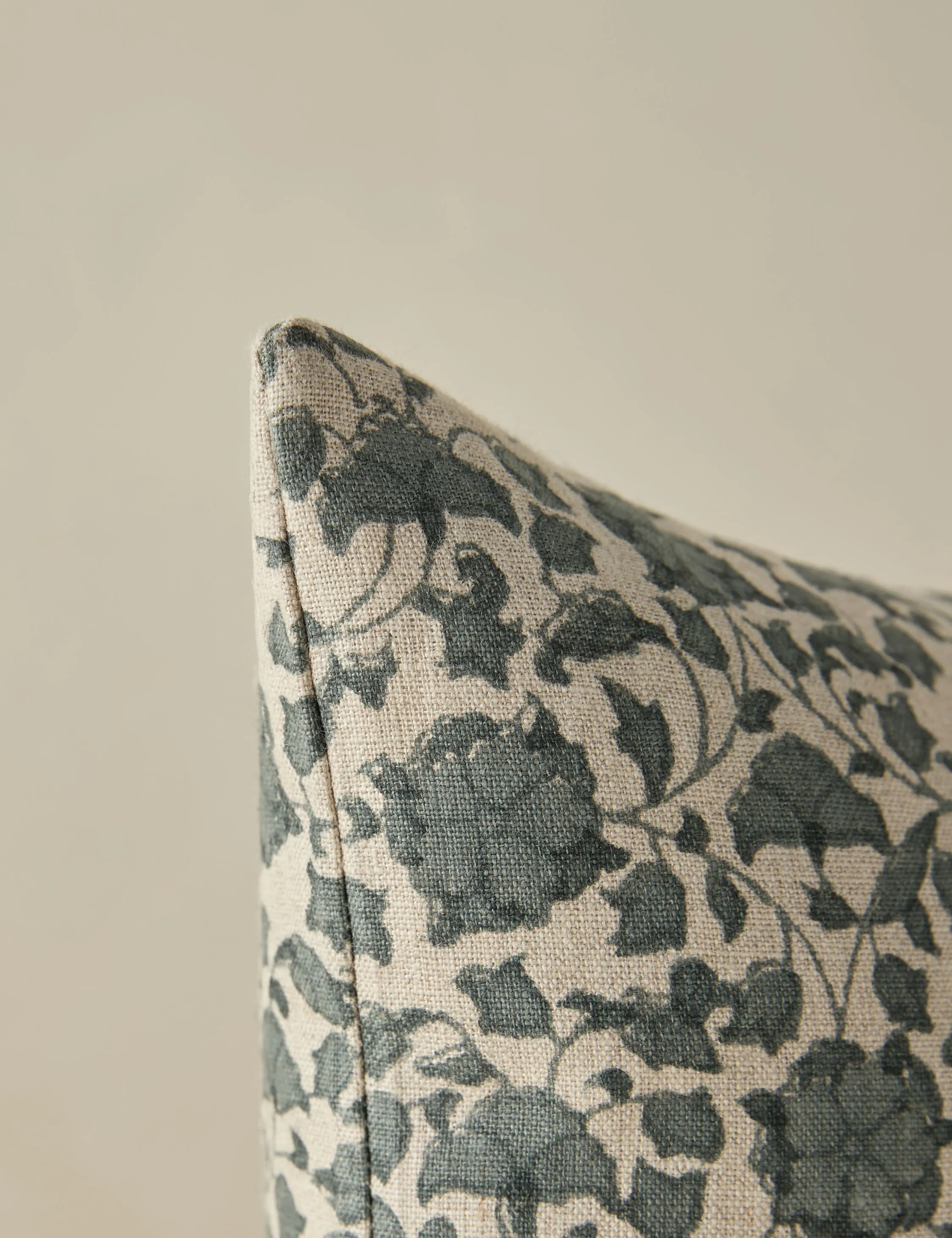 Lavelanet Linen Pillow Lulu and Georgia