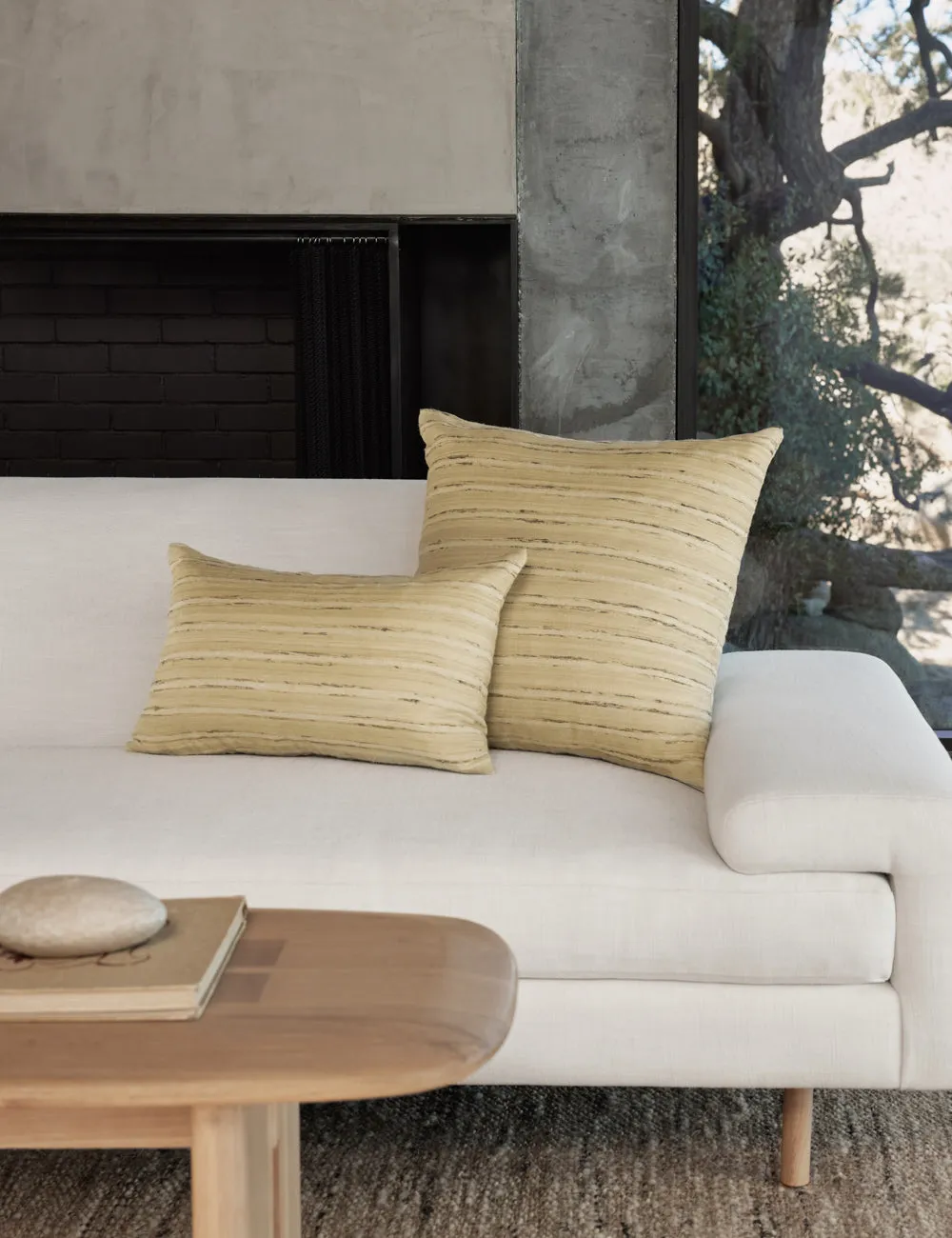 Leni Silk Pillow Lulu and Georgia