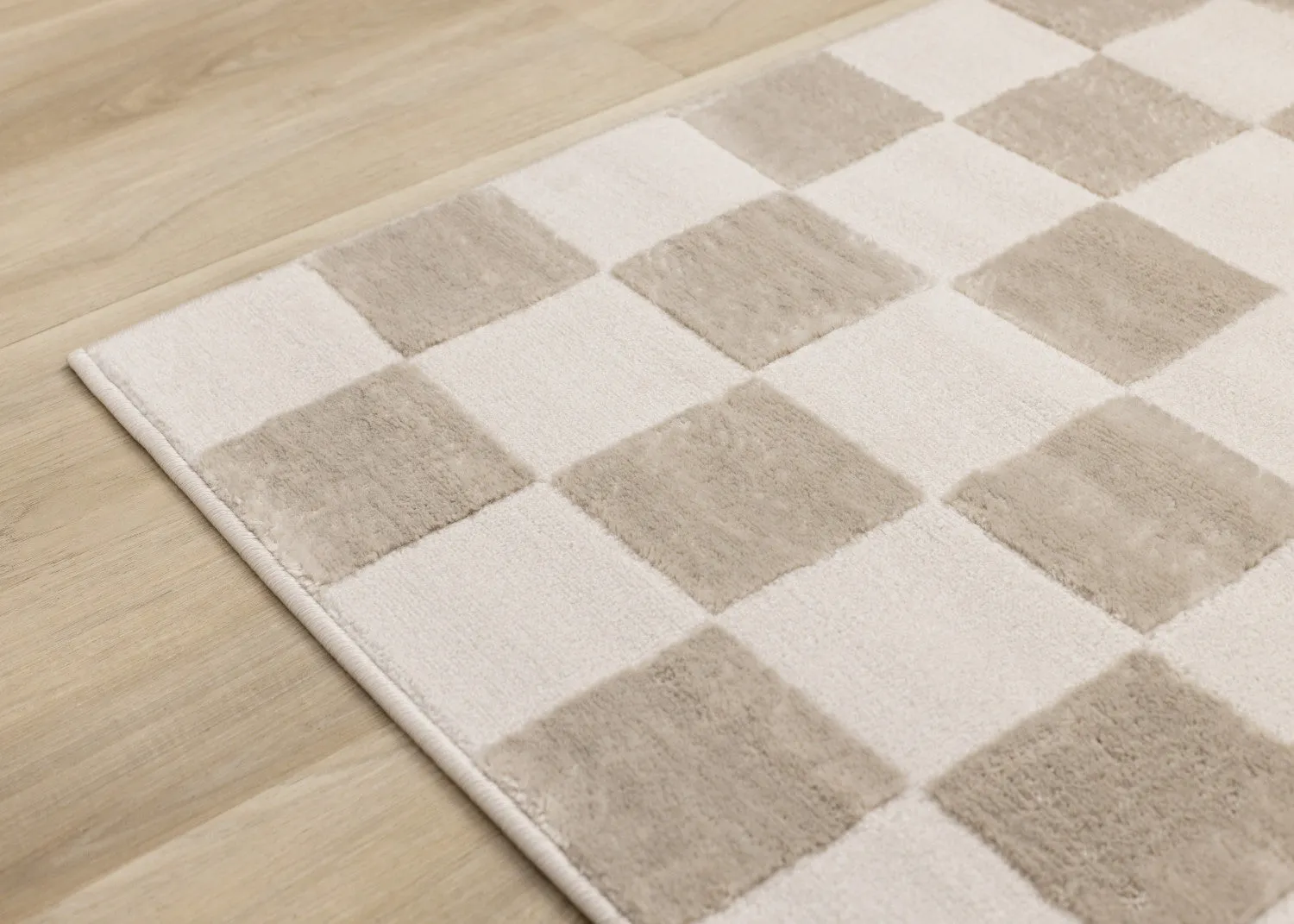 Logan Modern Checkered Area Rug - Beige Cream - 5' X 8'