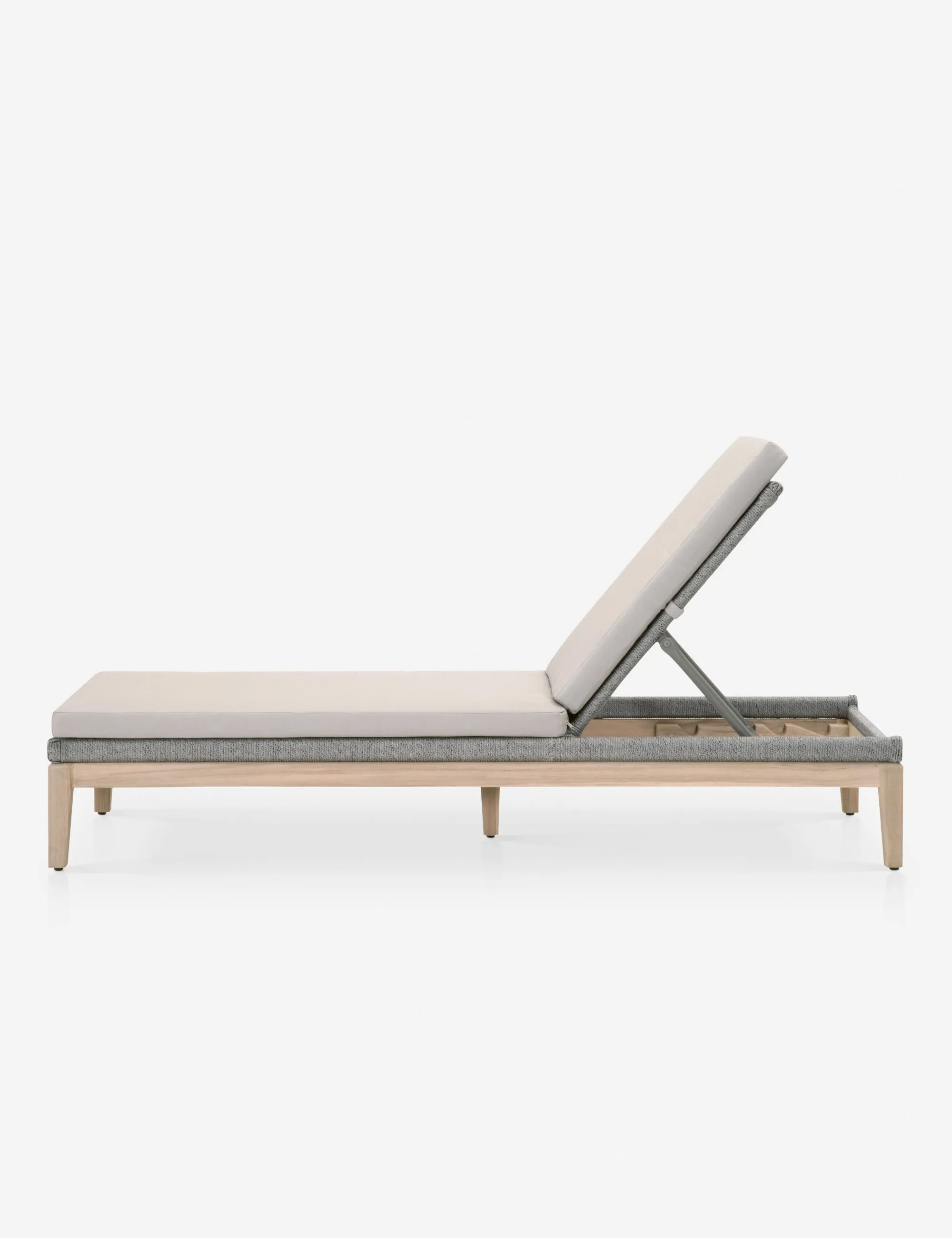 London Indoor / Outdoor Chaise Lulu and Georgia