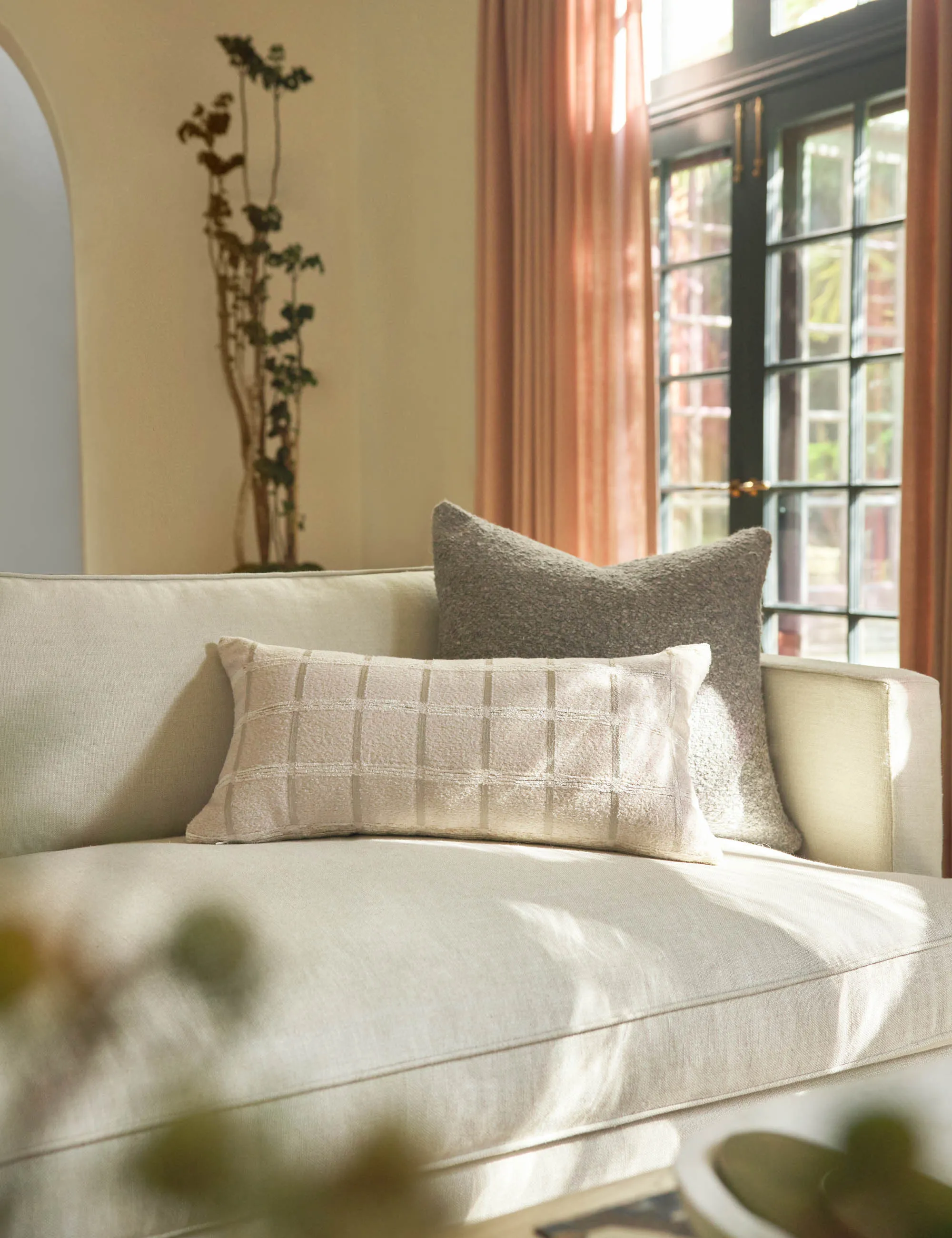 Manon Linen Bouclé Pillow Lulu and Georgia