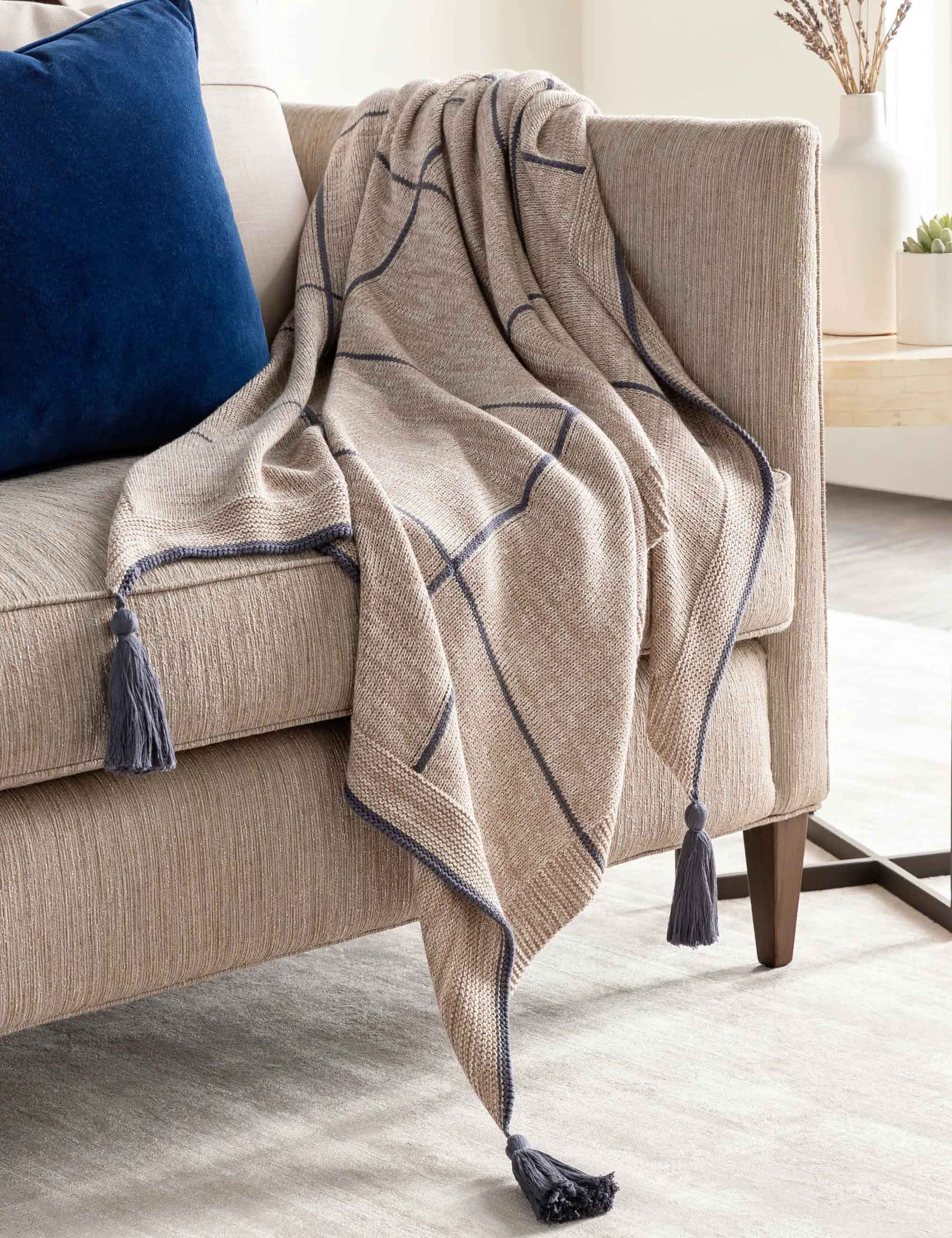 Meredith Throw Lulu and Georgia
