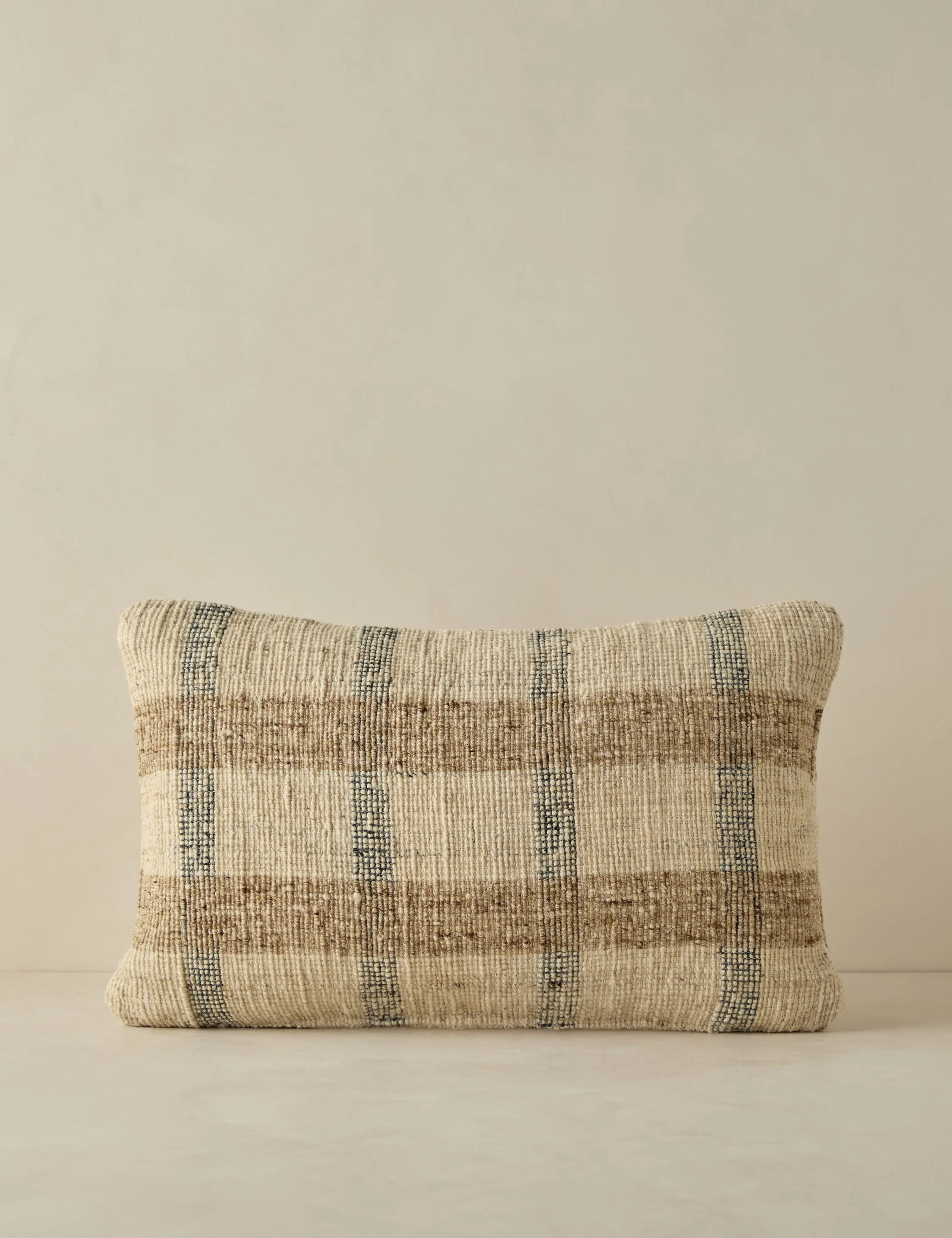 Messer Pillow Lulu and Georgia