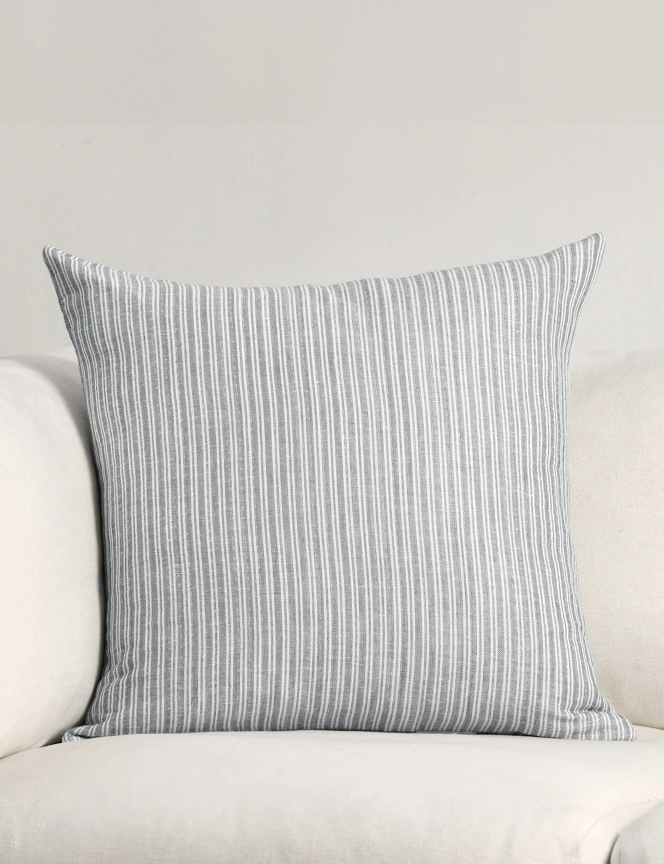 Nevya Pillow Lulu and Georgia