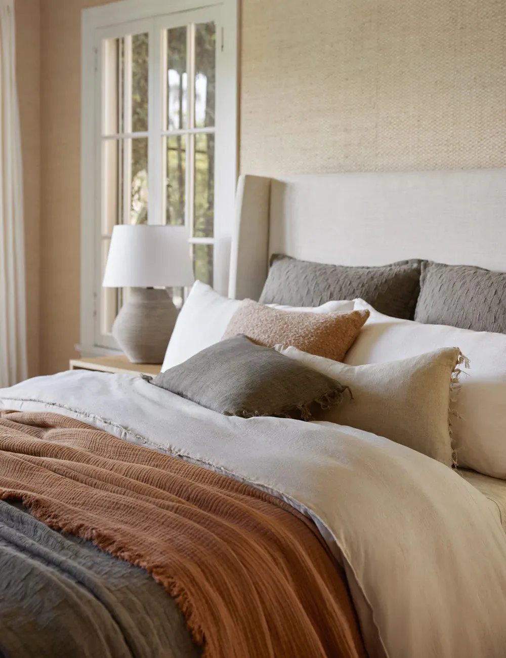 Roy Linen Pillow Lulu and Georgia