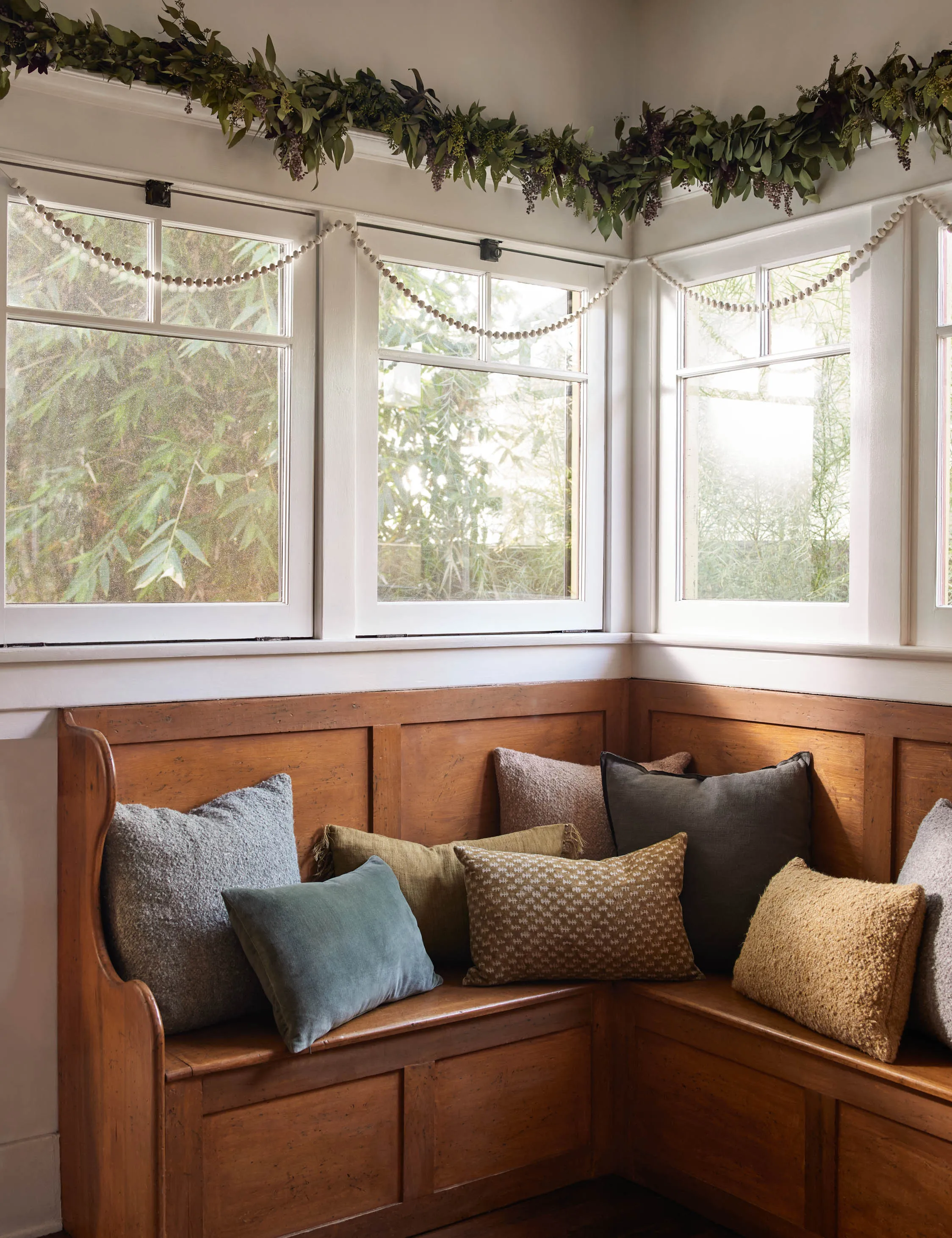 Roy Linen Pillow Lulu and Georgia
