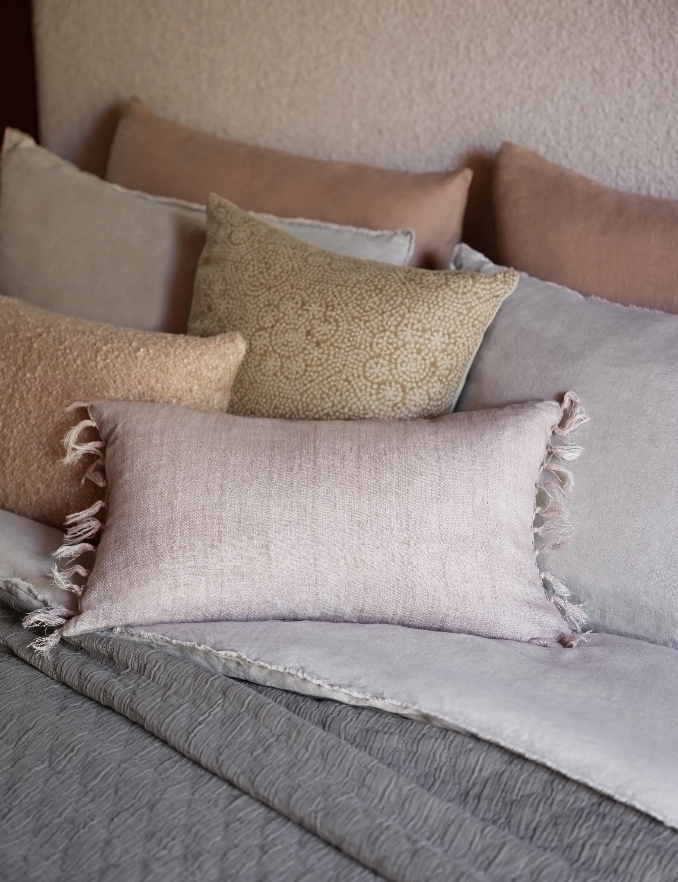 Roy Linen Pillow Lulu and Georgia
