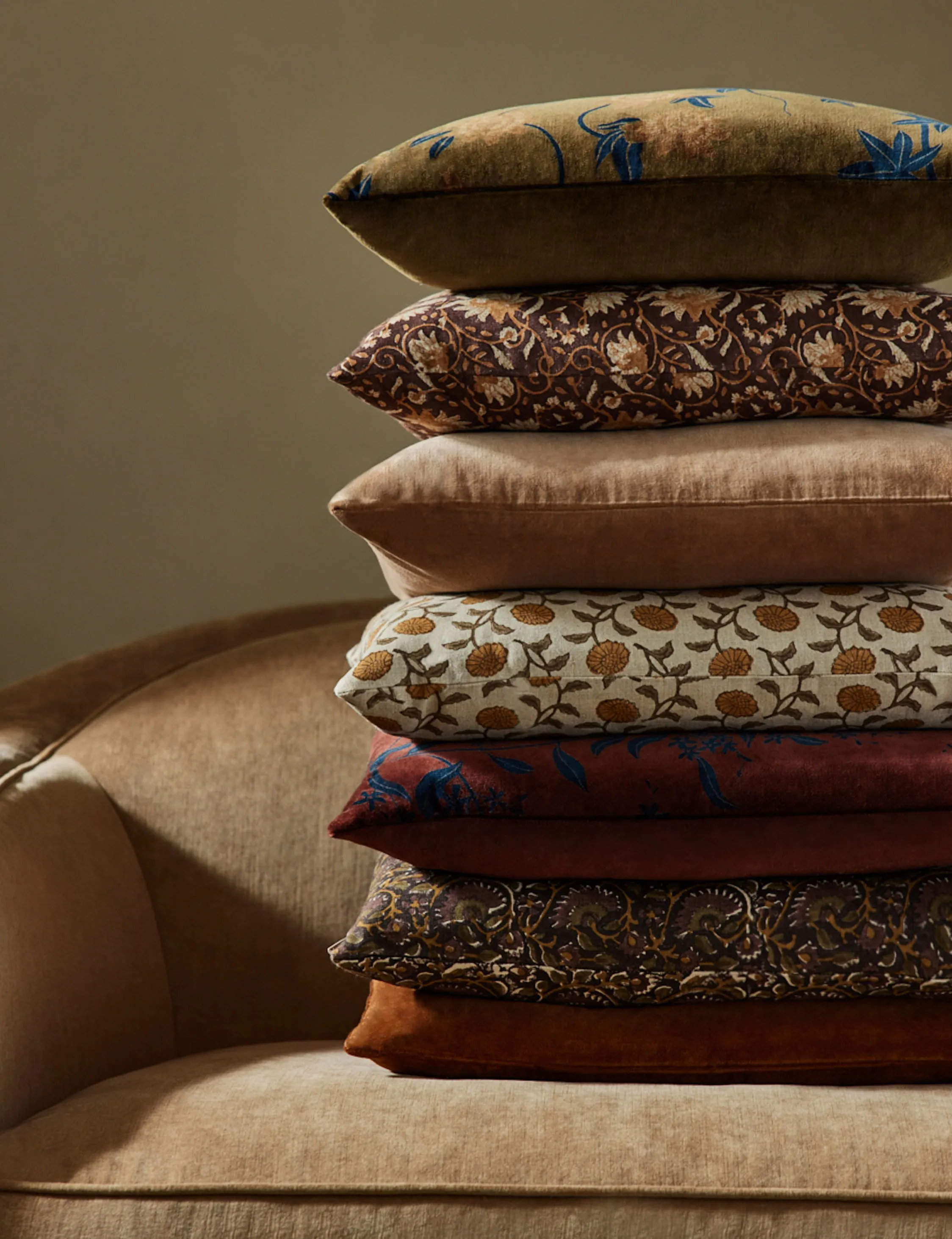 Sacha Linen Pillow Lulu and Georgia
