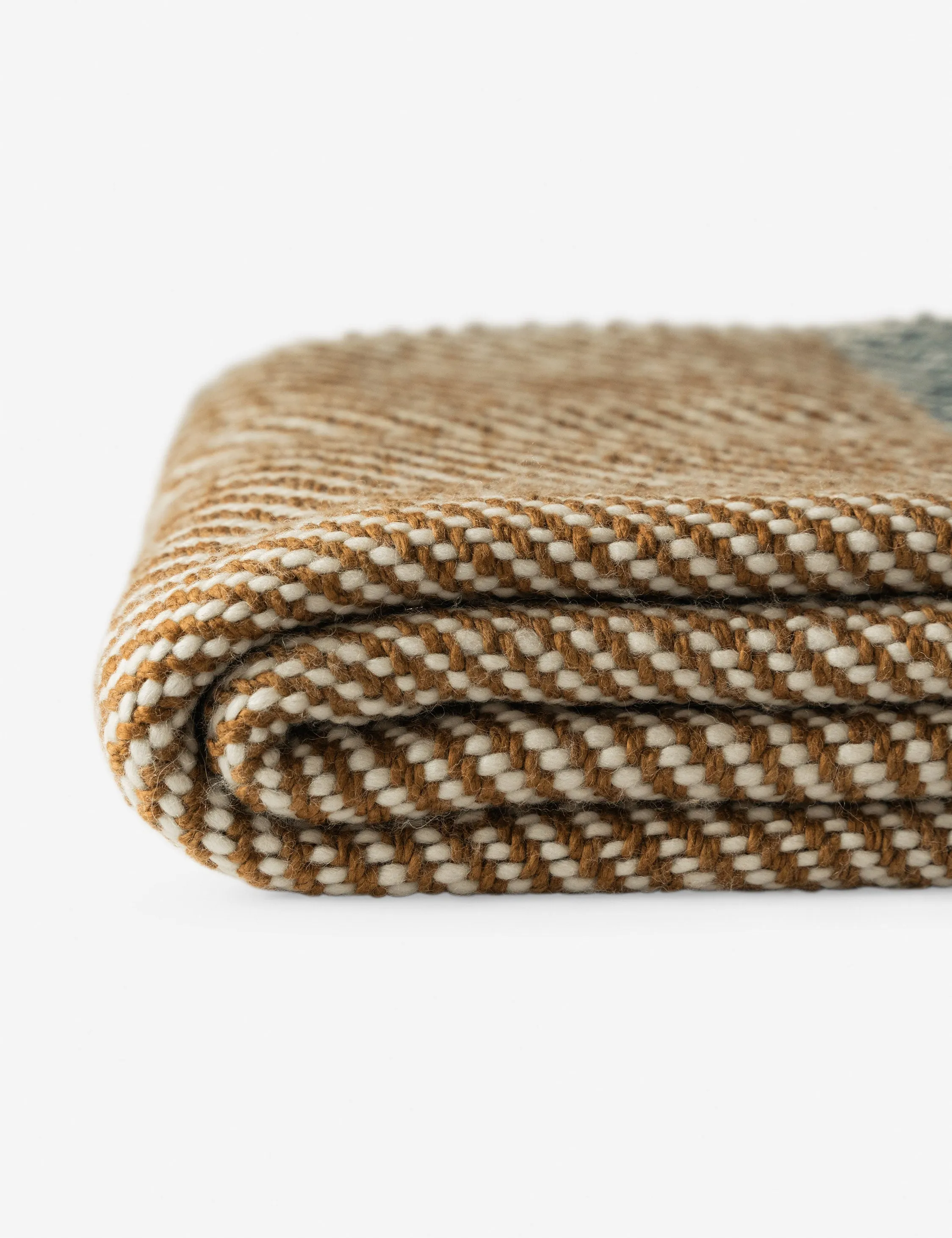 Sandvik Throw Lulu and Georgia
