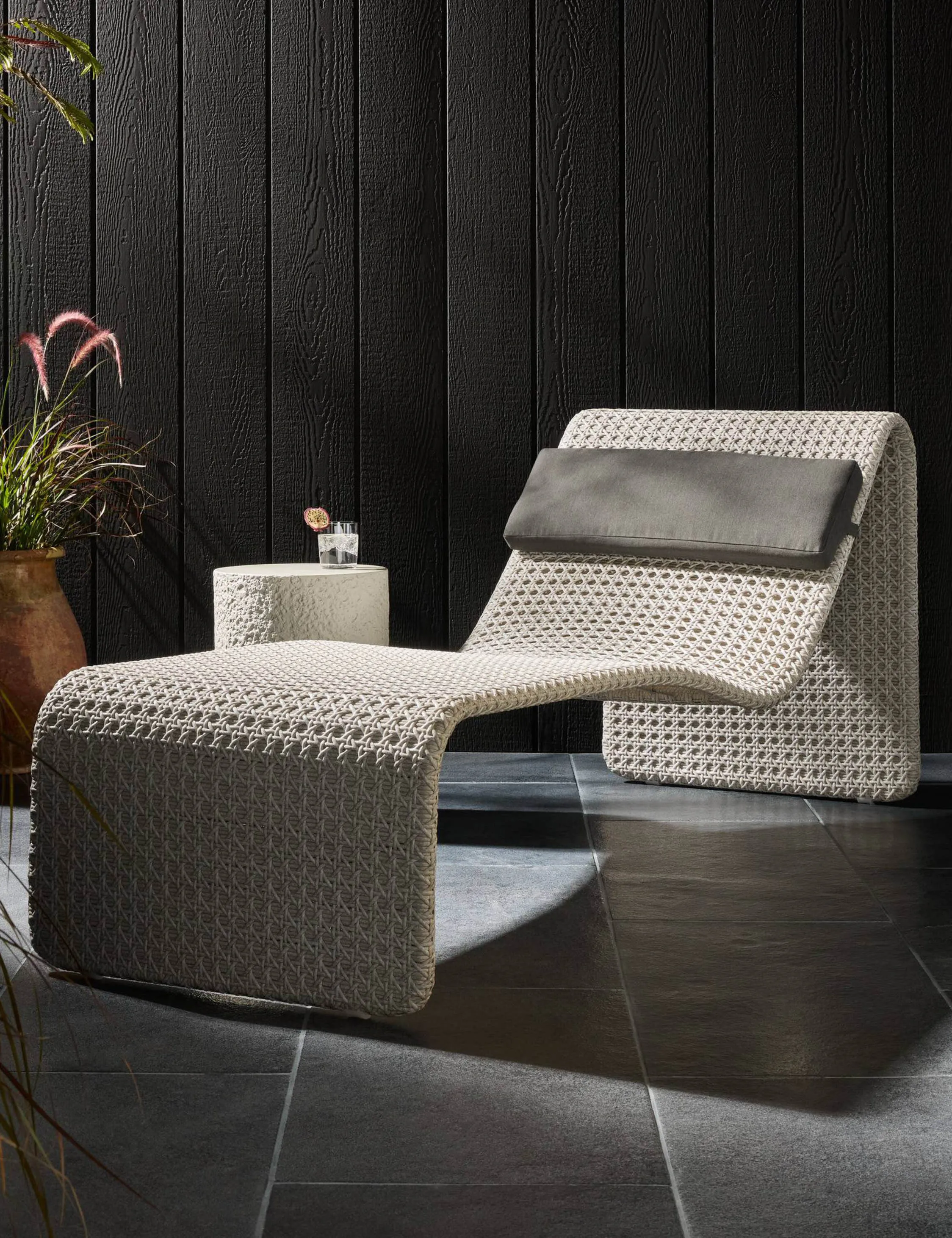 Simi Indoor / Outdoor Chaise Lulu and Georgia