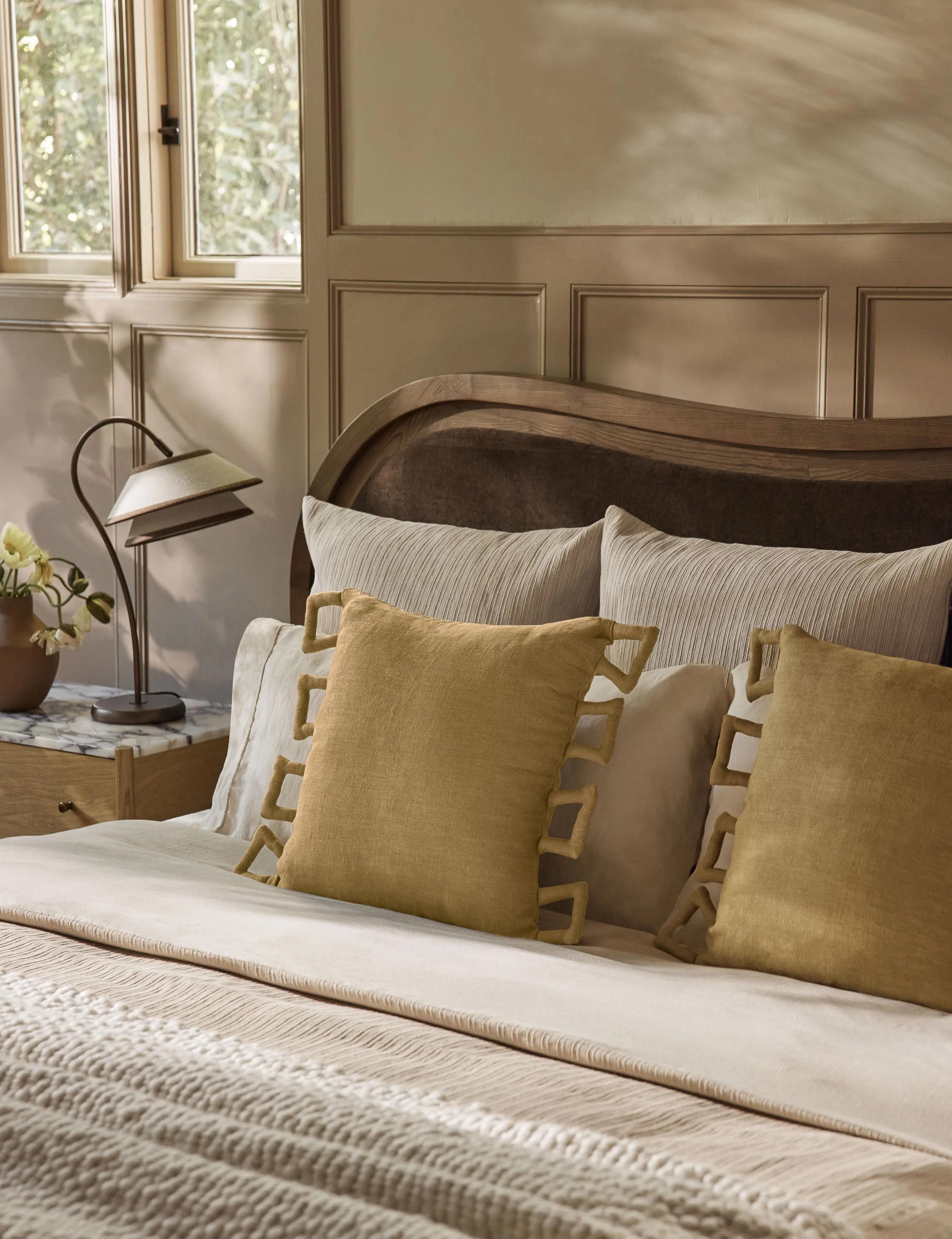 Sofia Linen Pillow Lulu and Georgia