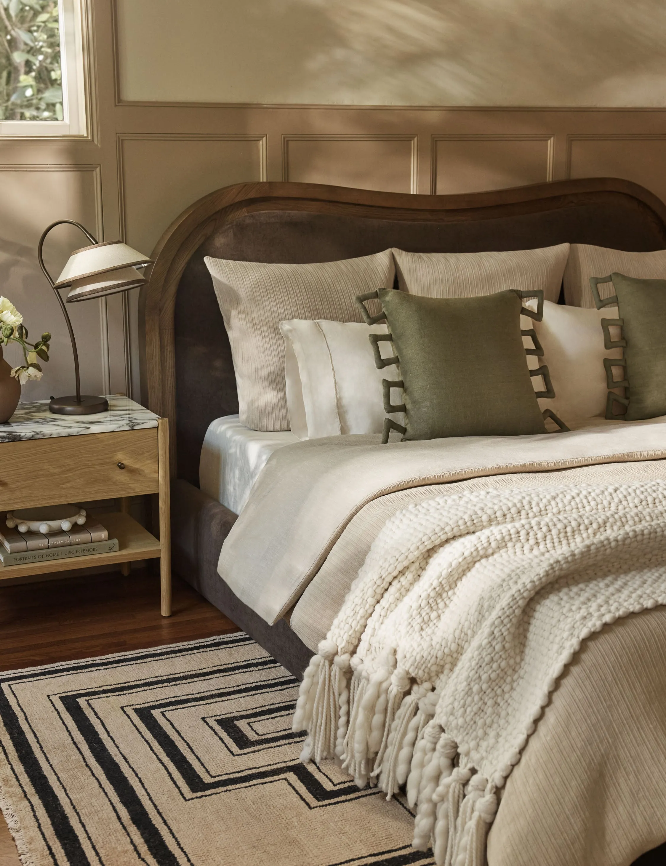 Sofia Linen Pillow Lulu and Georgia