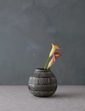 Soledad Vase Lulu and Georgia